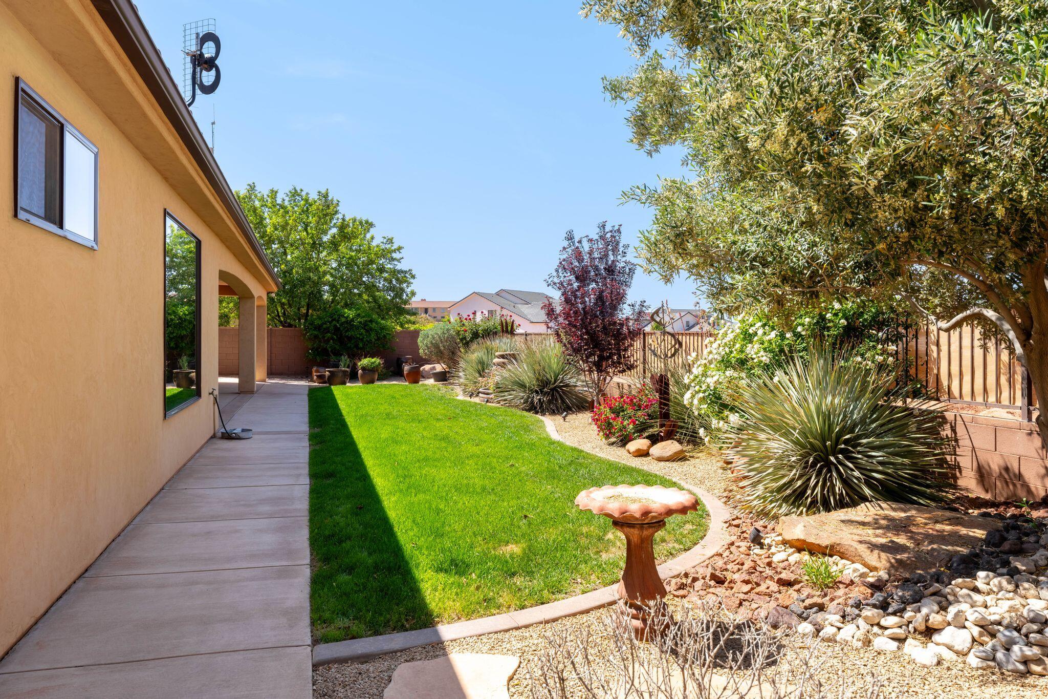 MEADOWS AT STUCKI FARMS - Residential