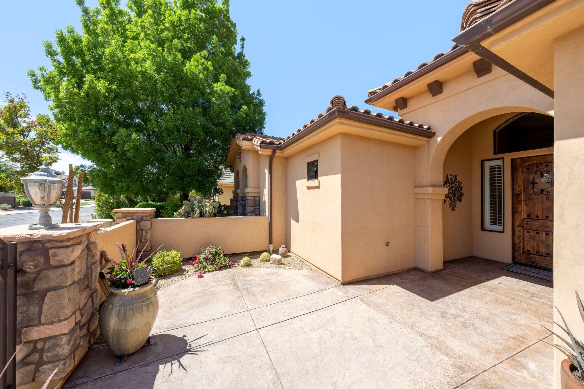 MEADOWS AT STUCKI FARMS - Residential