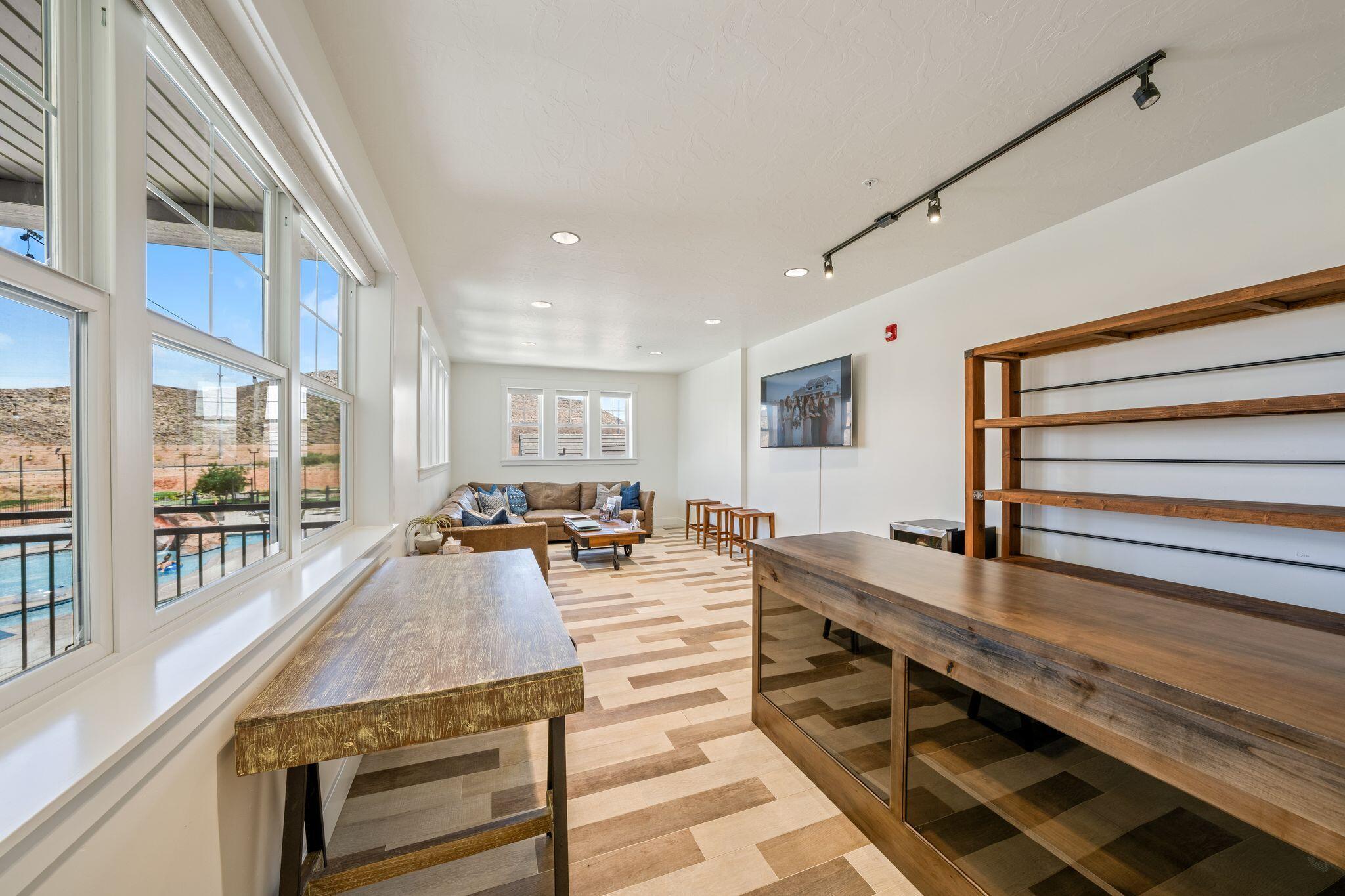 MEADOWS AT STUCKI FARMS - Residential