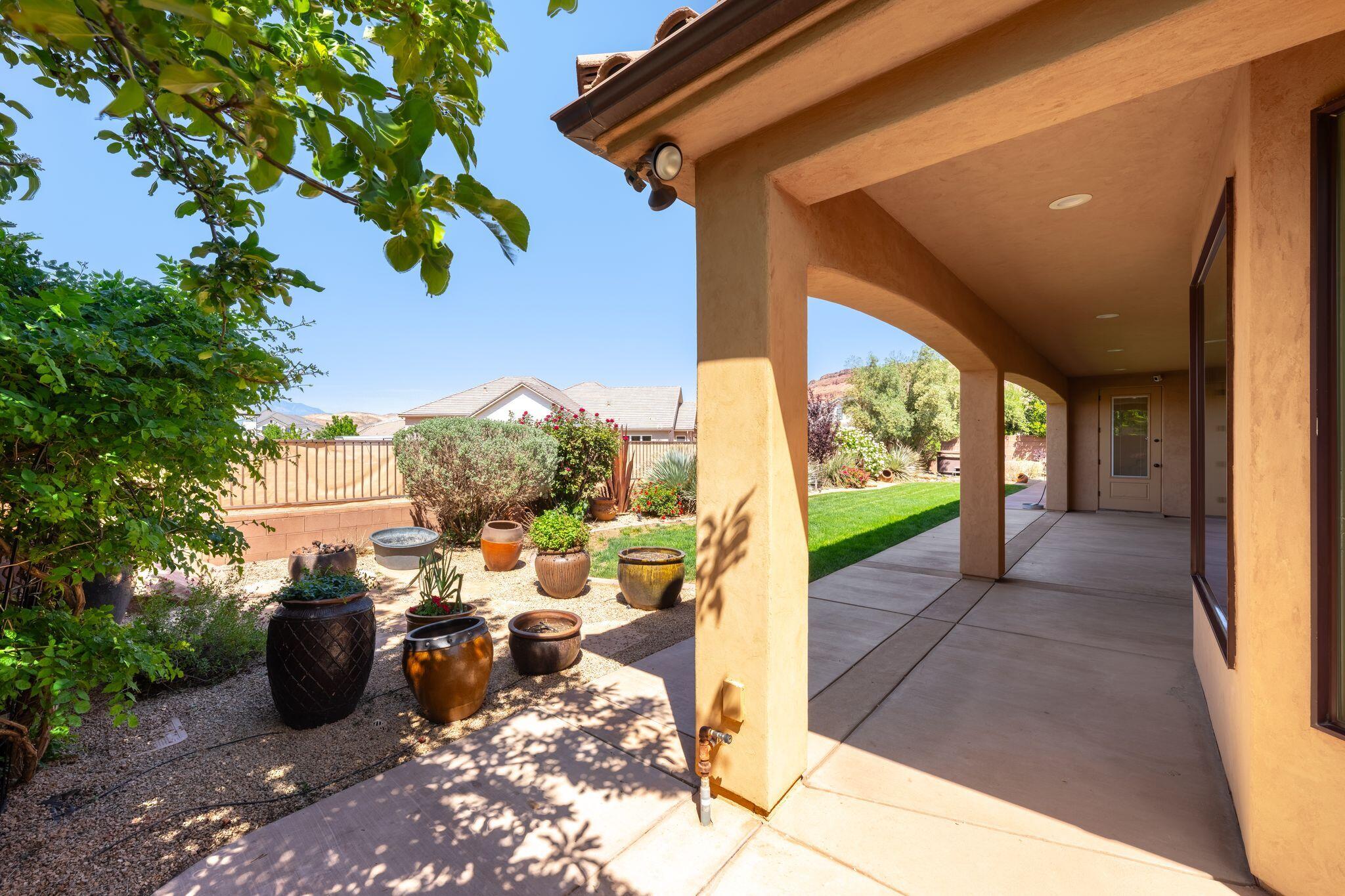MEADOWS AT STUCKI FARMS - Residential
