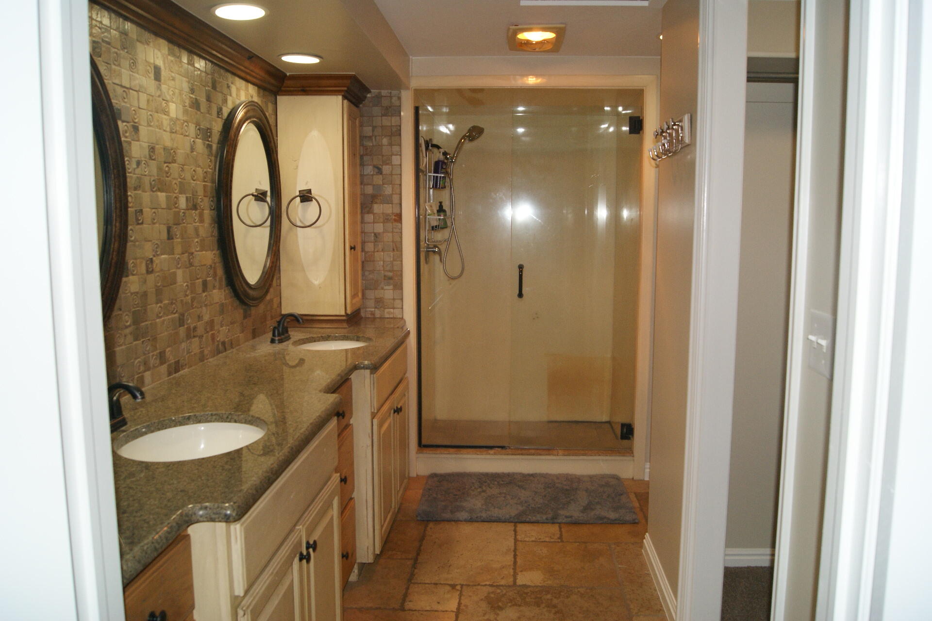 RED CANYON TOWNHOMES - Residential