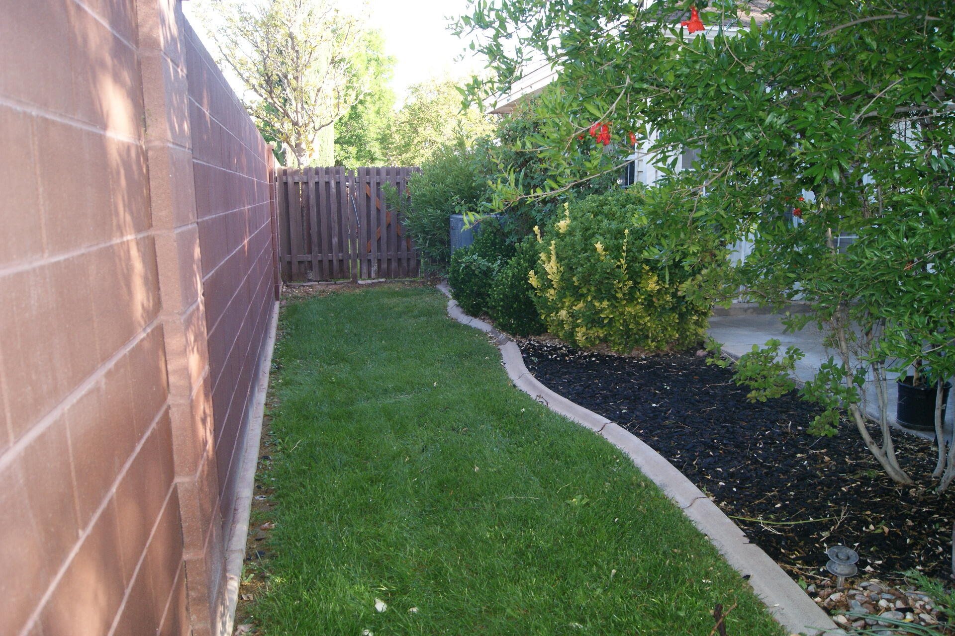 RED CANYON TOWNHOMES - Residential