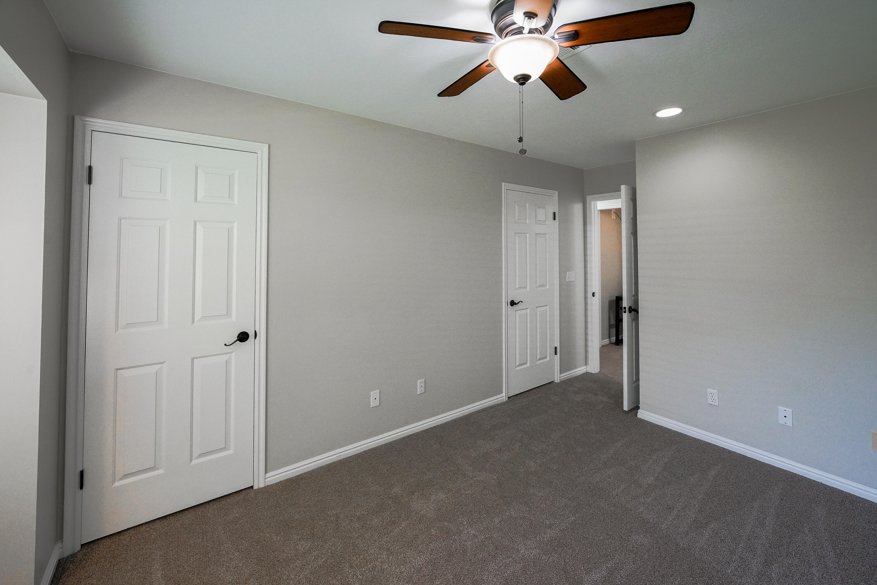 RED CANYON TOWNHOMES - Residential