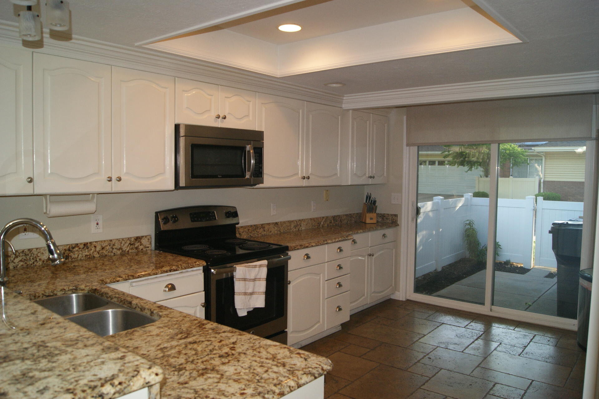 RED CANYON TOWNHOMES - Residential