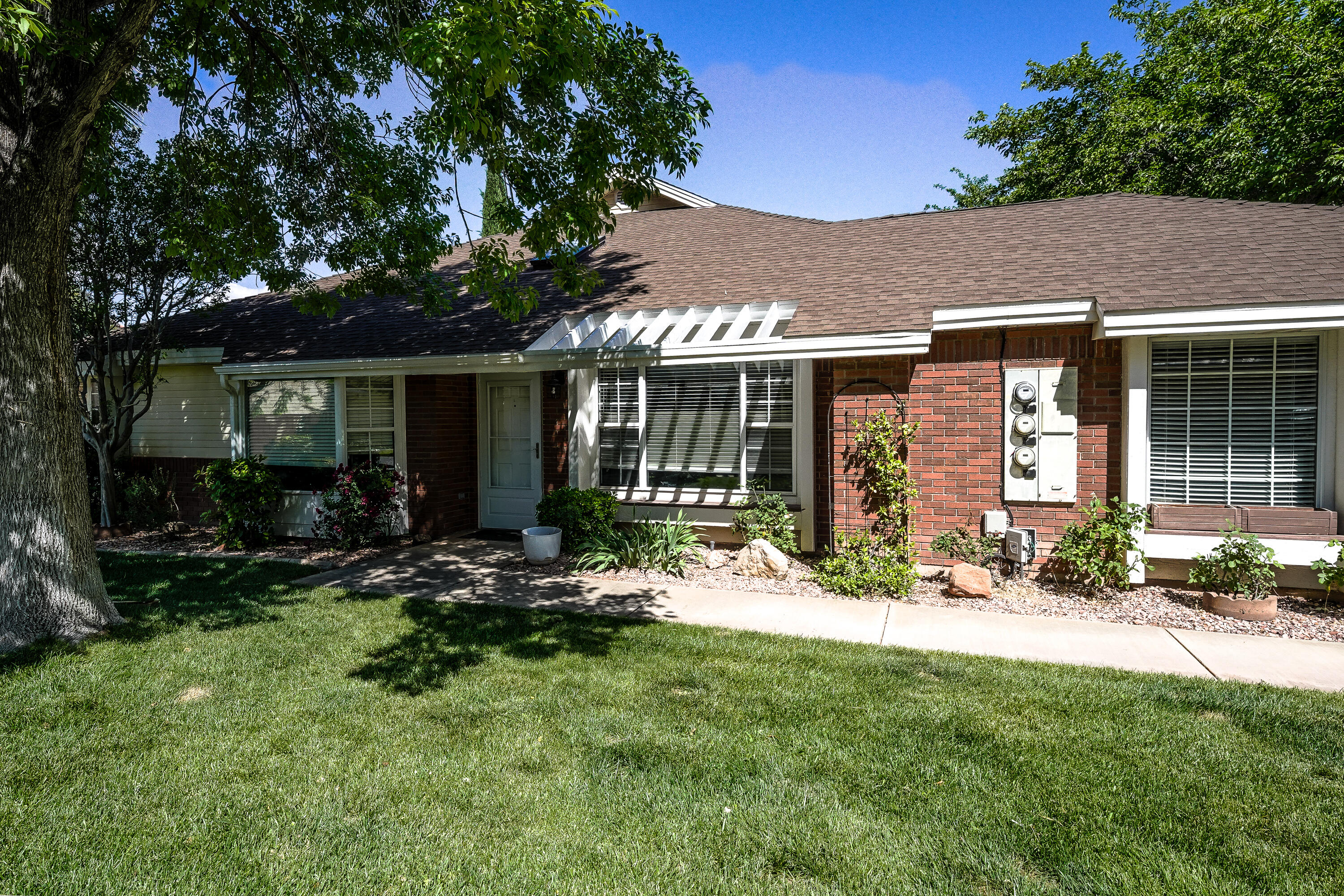 RED CANYON TOWNHOMES - Residential