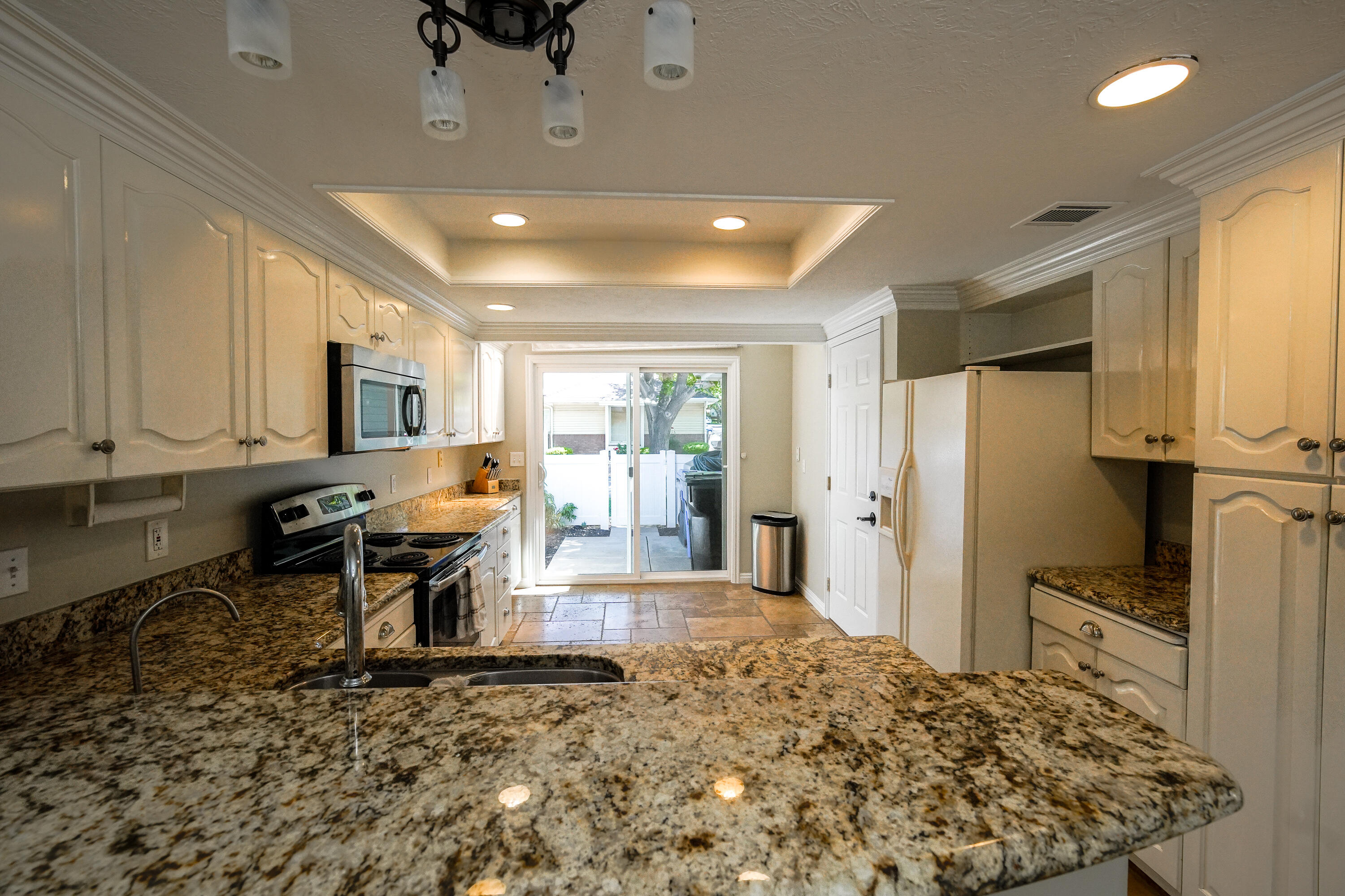 RED CANYON TOWNHOMES - Residential