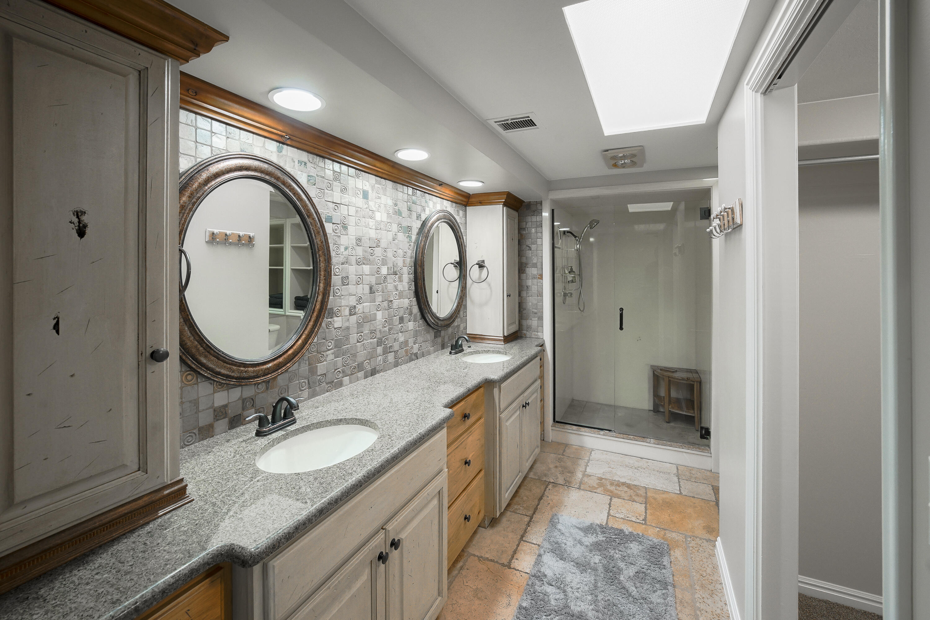 RED CANYON TOWNHOMES - Residential