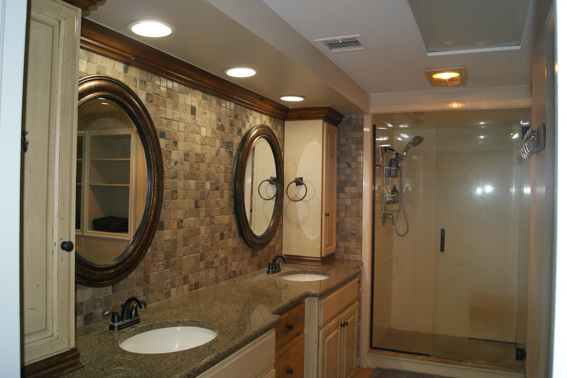 RED CANYON TOWNHOMES - Residential