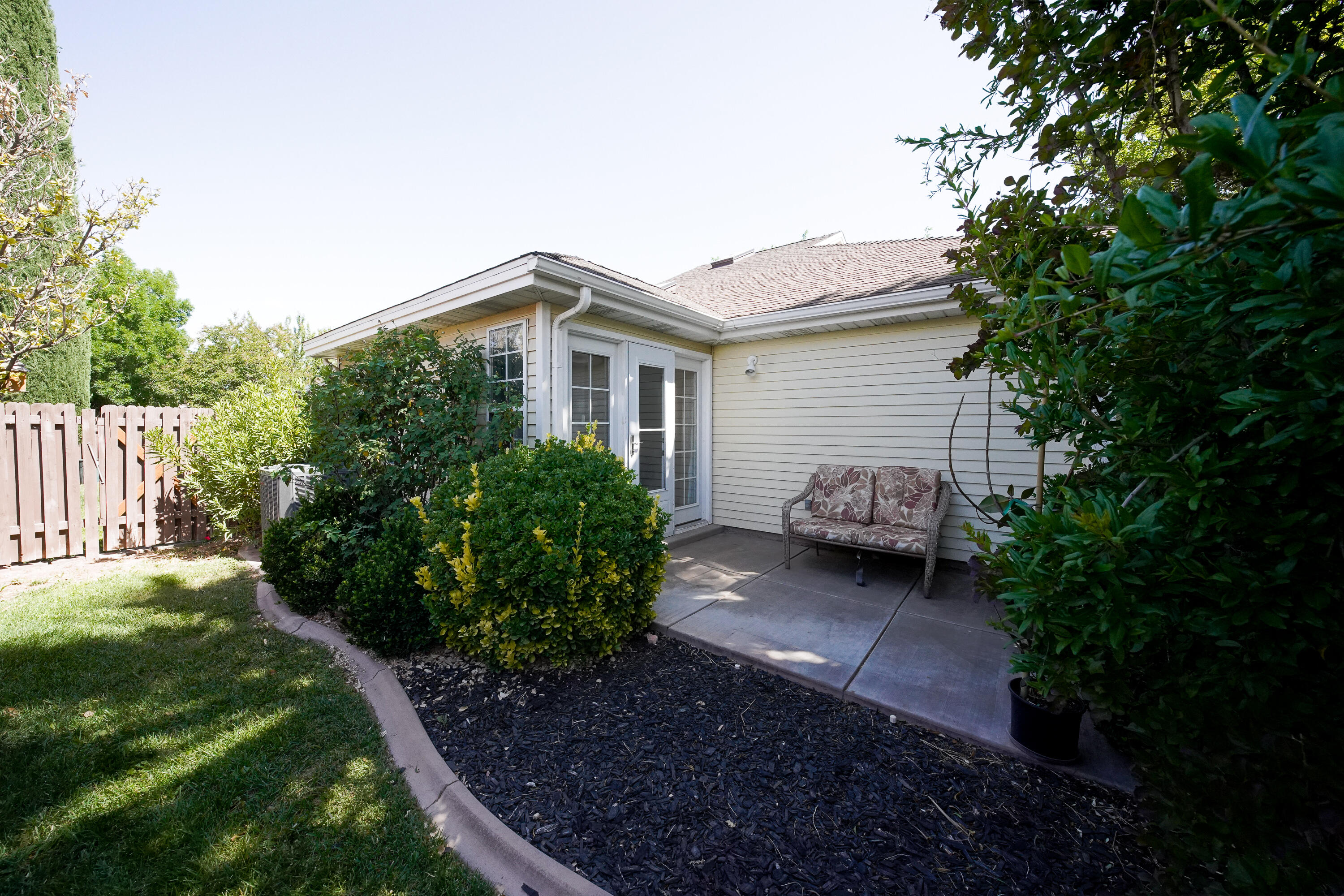 RED CANYON TOWNHOMES - Residential