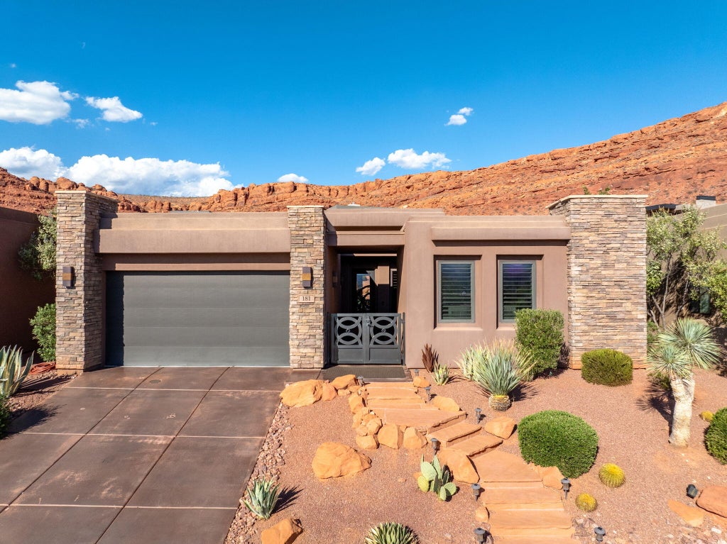 Photo of 2139 W Cougar Rock CIR #181, Saint George, UT 84770 (MLS # 26-276268)