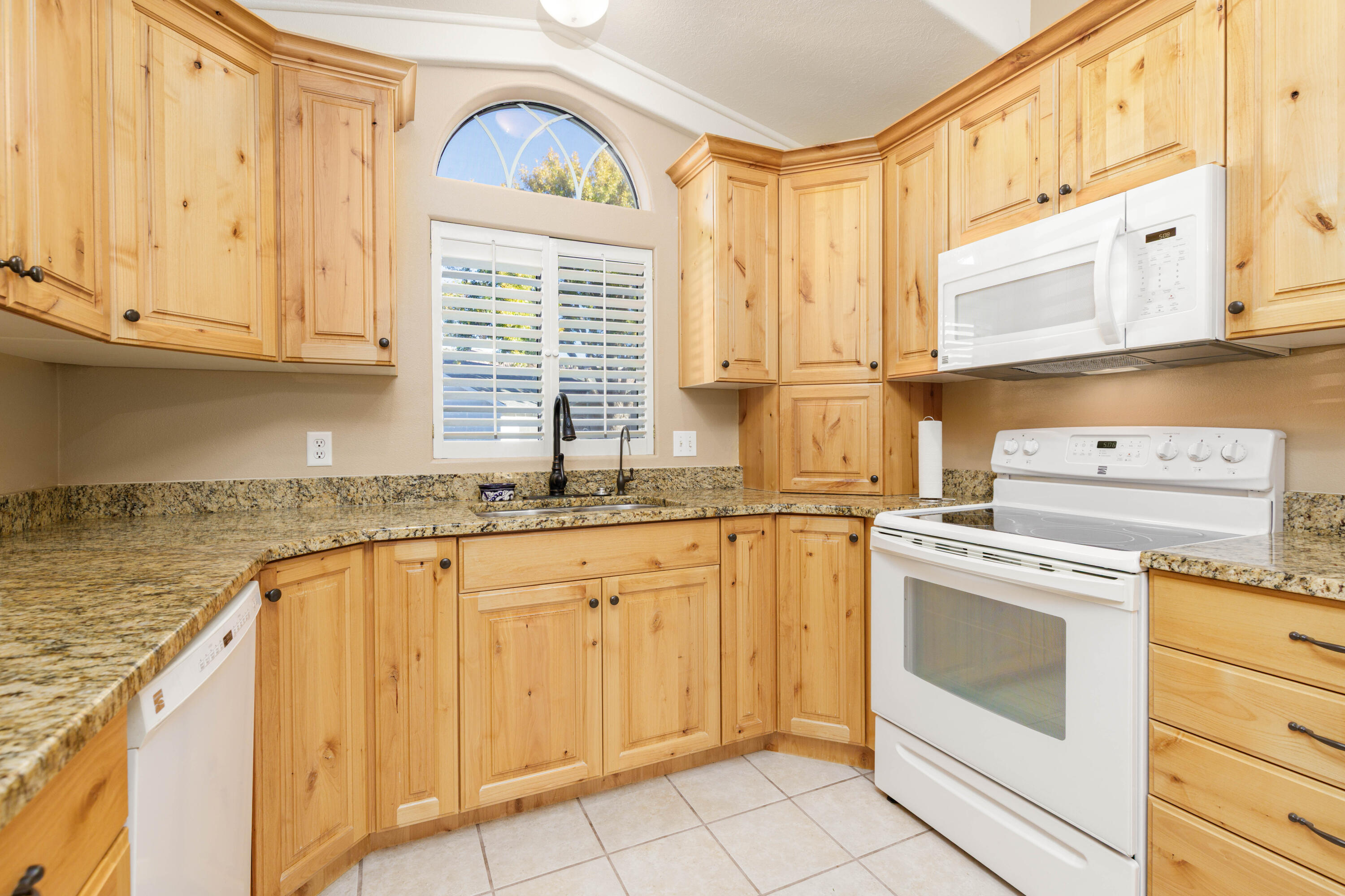 SHADOW CREEK - Residential