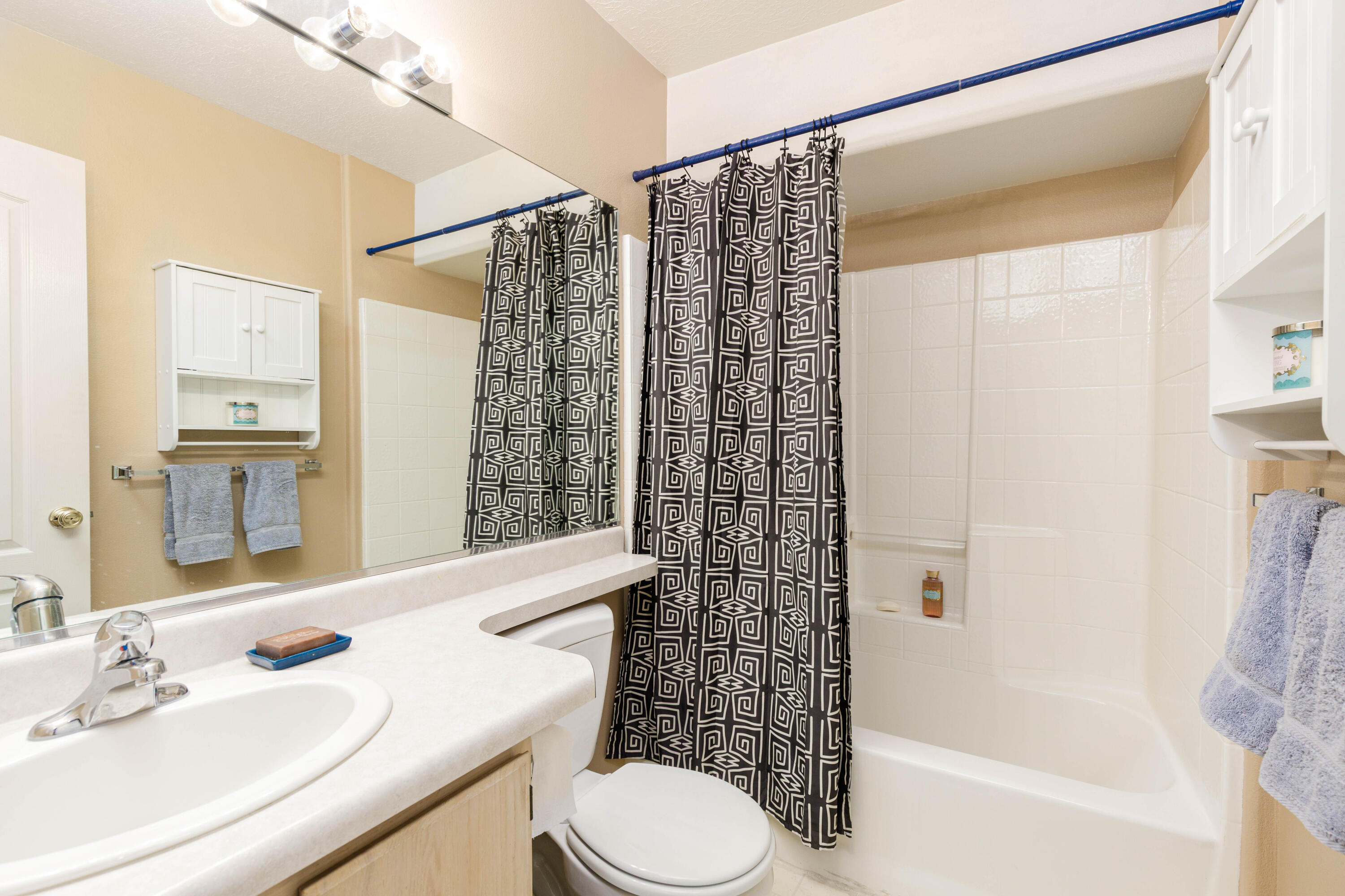 SHADOW CREEK - Residential