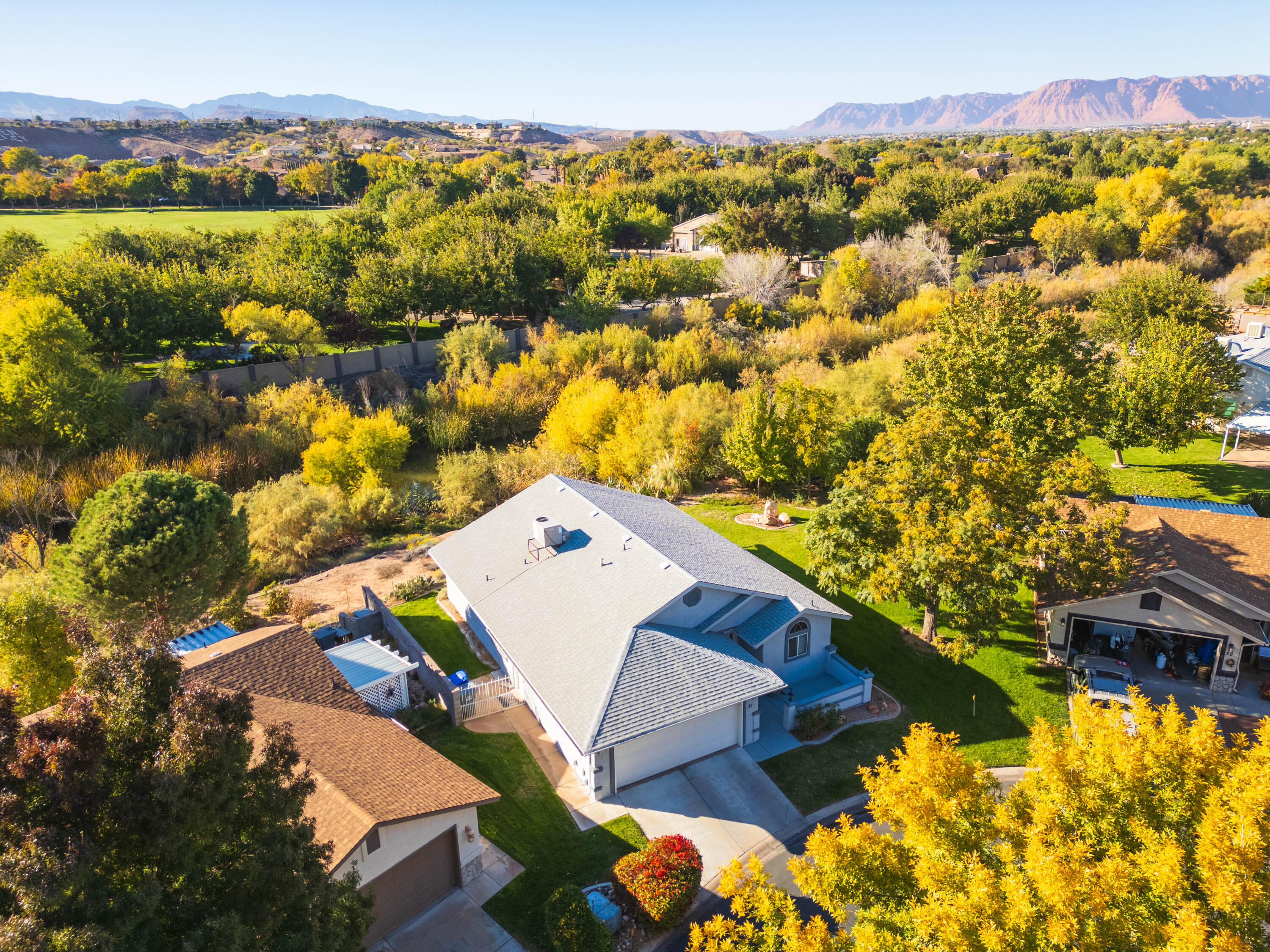 SHADOW CREEK - Residential