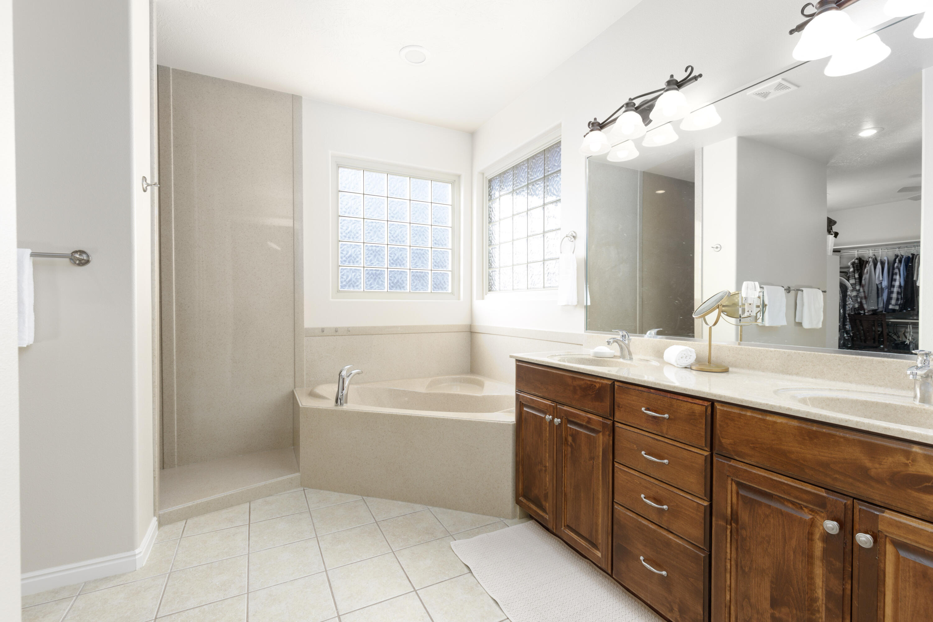 ANTHEM ESTATES - Residential