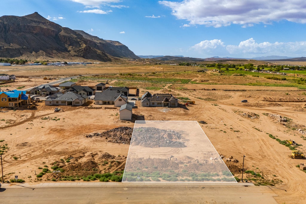 Photo of HURRICANE FIELD ESTATES 69 #69, Hurricane, UT 84737 (MLS # 26-275828)