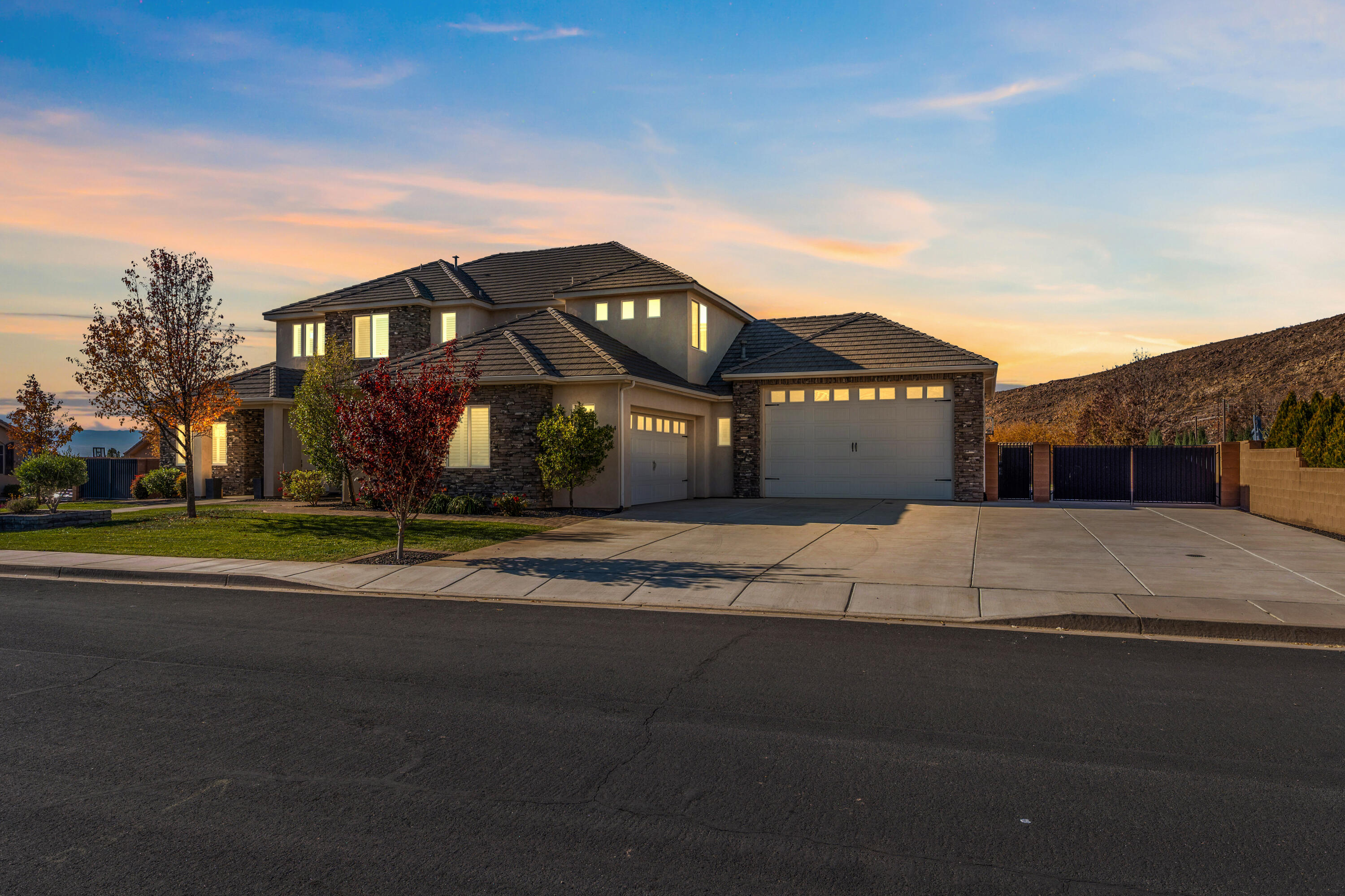 SILVER FALLS AT WASHINGTON BENCH - Residential