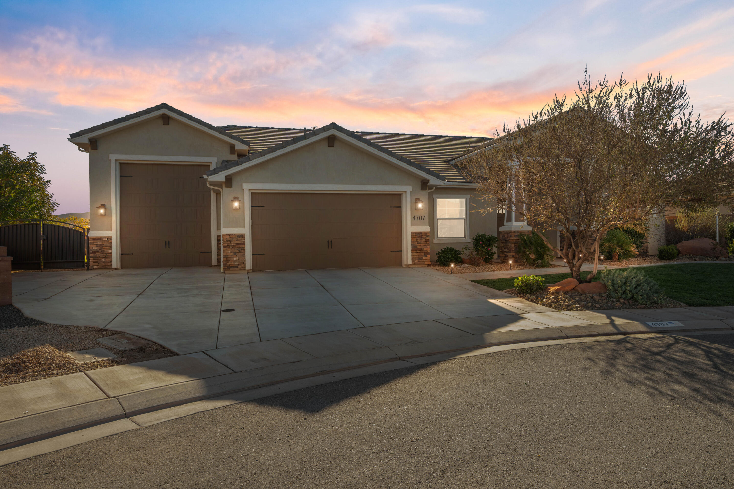 HOMESTEADS AT STUCKI FARMS - Residential