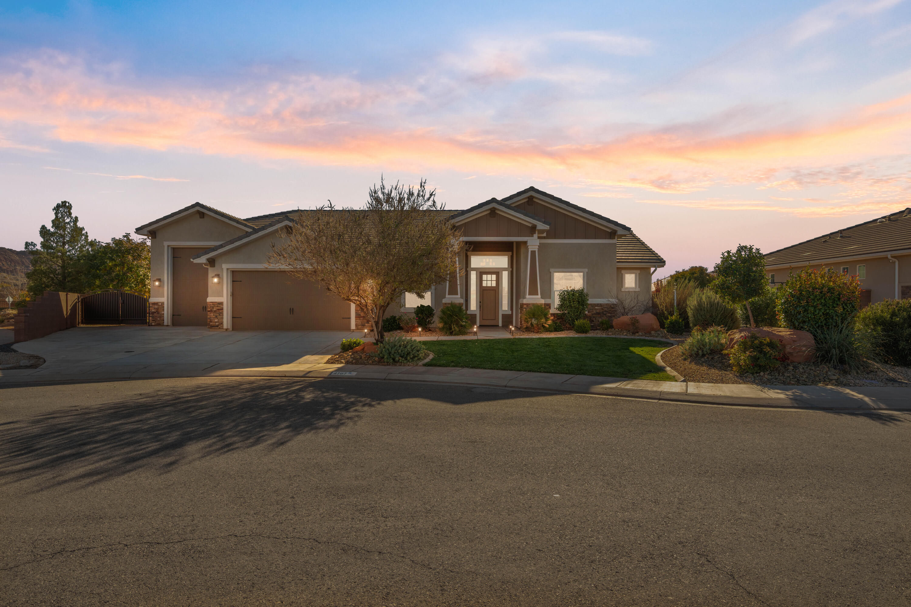 HOMESTEADS AT STUCKI FARMS - Residential