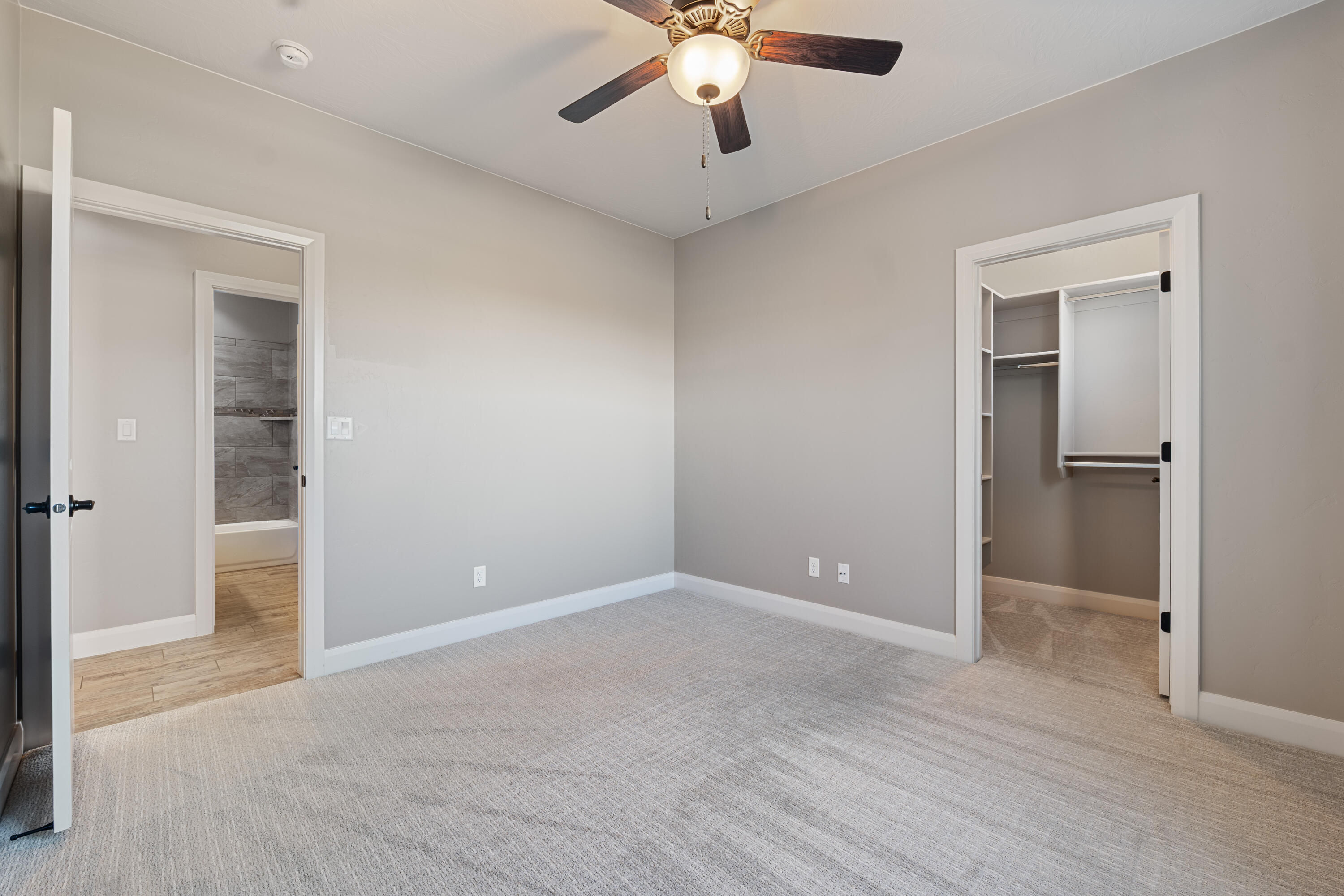 HOMESTEADS AT STUCKI FARMS - Residential