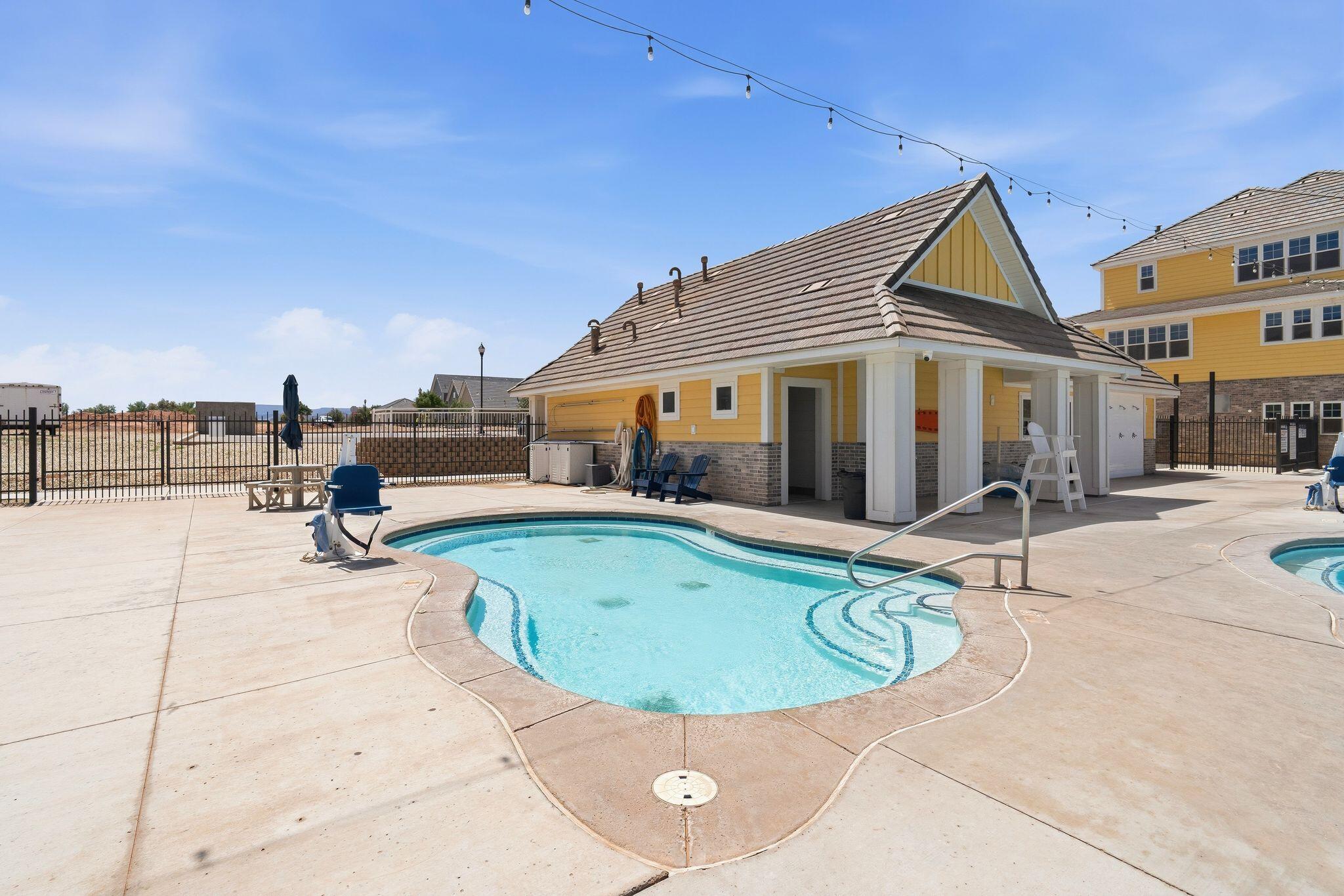 HOMESTEADS AT STUCKI FARMS - Residential