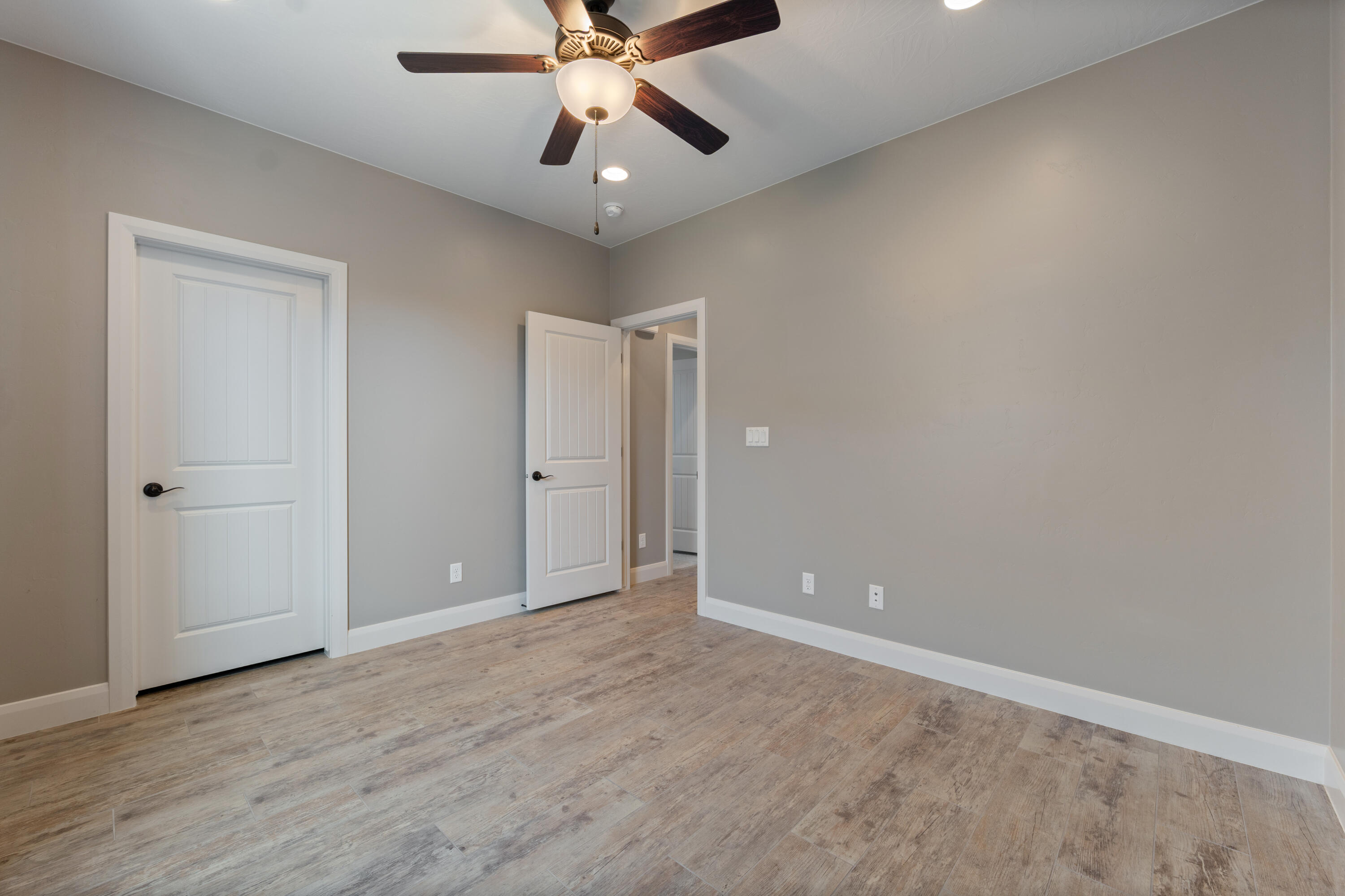 HOMESTEADS AT STUCKI FARMS - Residential