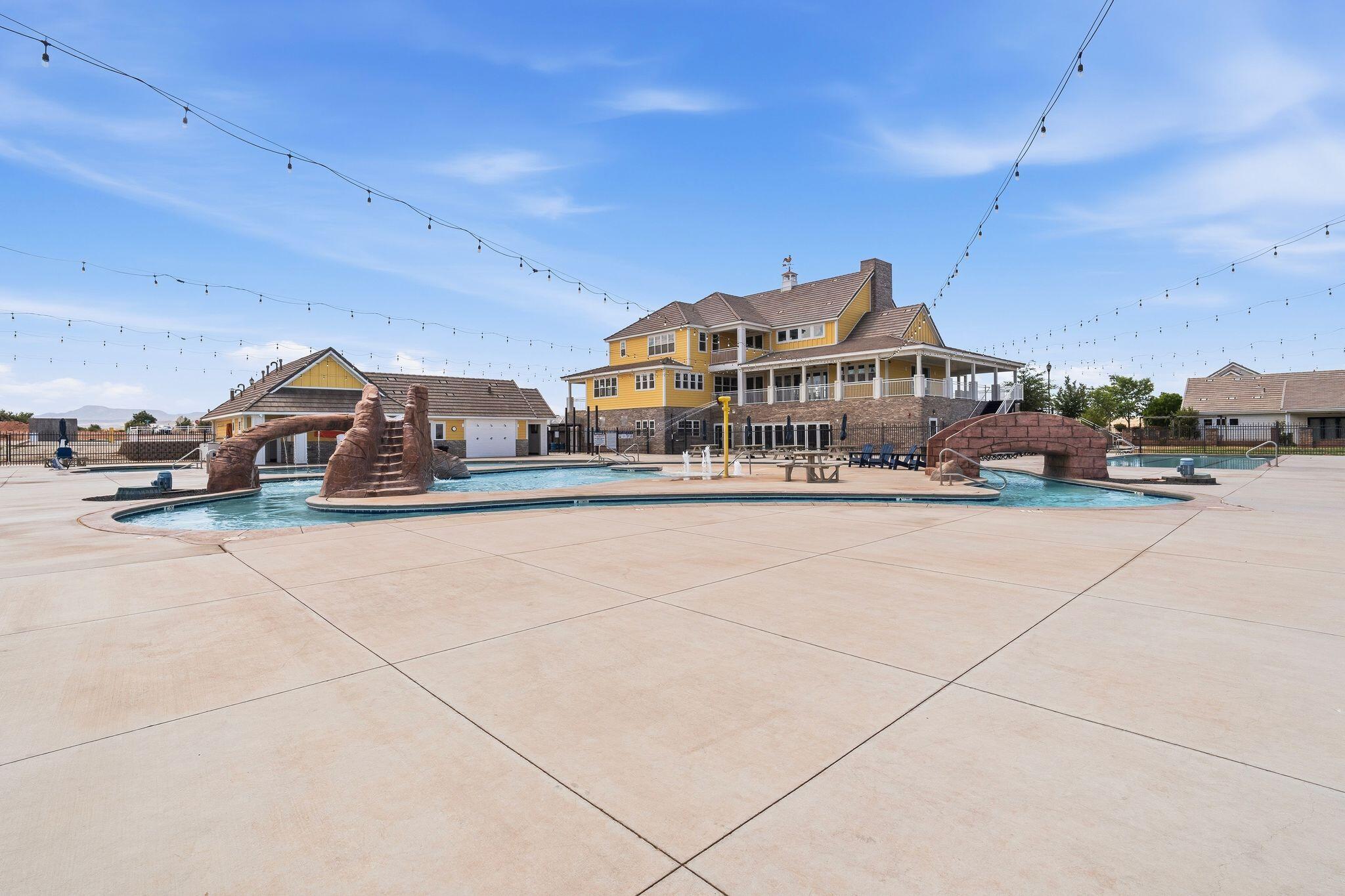 HOMESTEADS AT STUCKI FARMS - Residential