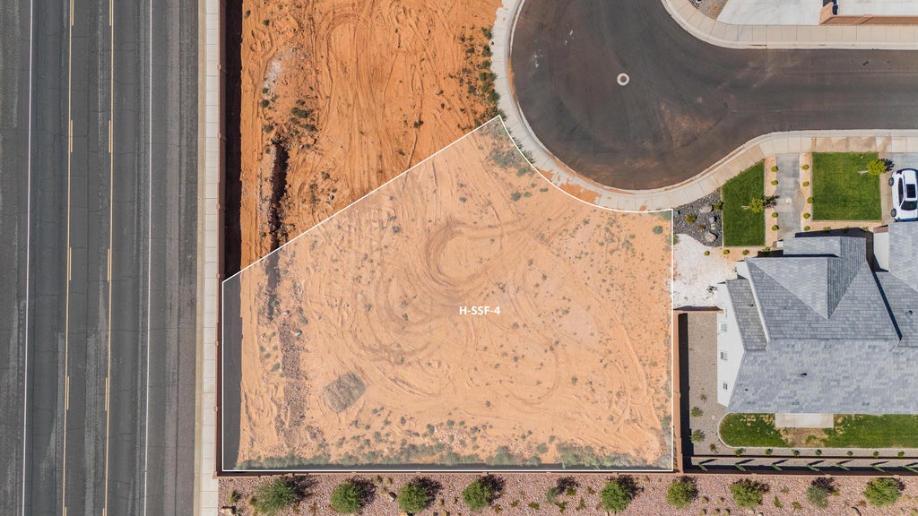 Photo of 2779 S Jw Nelson RD 4 #4, Hurricane, UT 84737 (MLS # 26-277130)