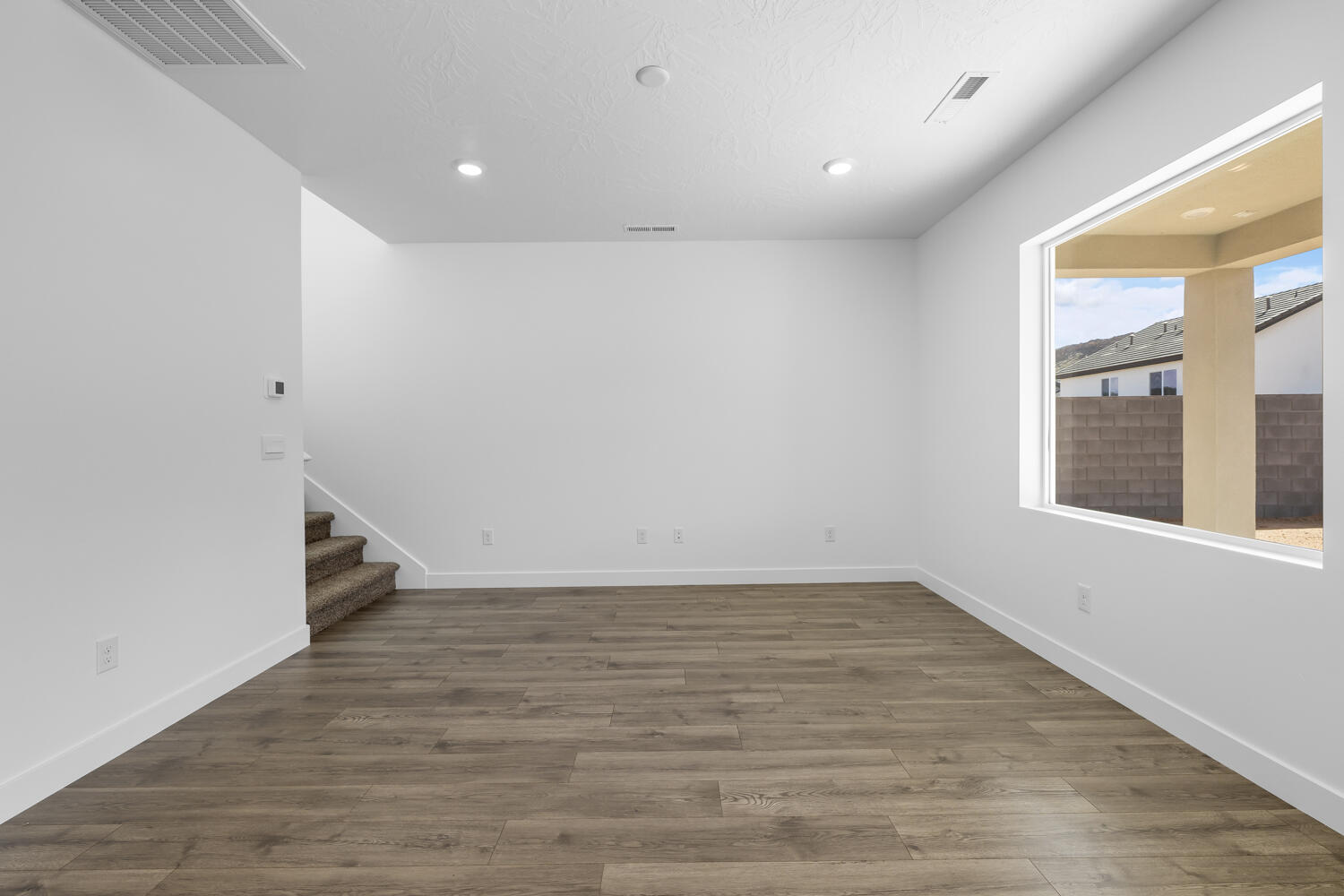 CORRAL HOLLOW AT LONG VALLEY - Residential