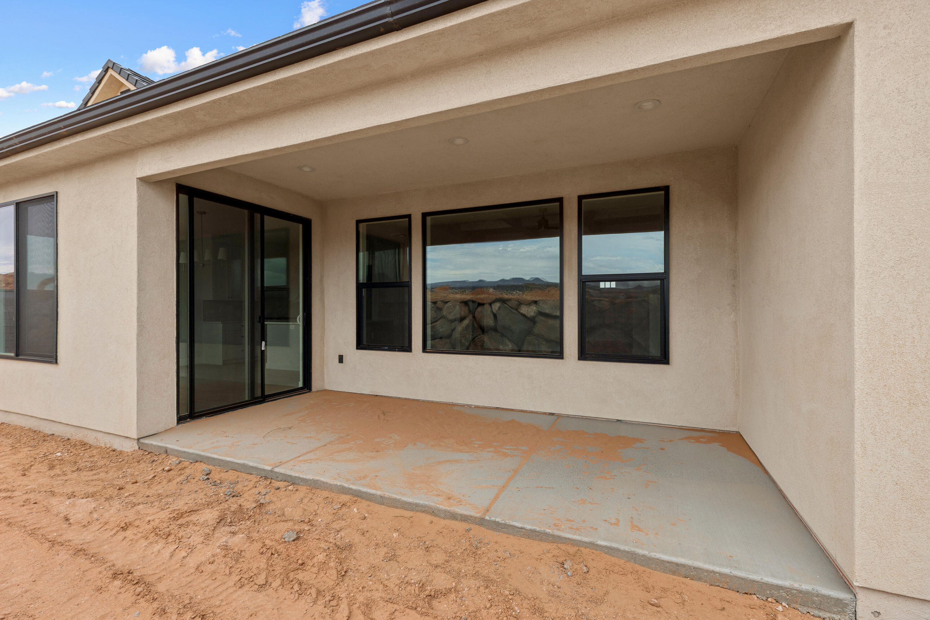 RED SLATE ESTATES - Residential