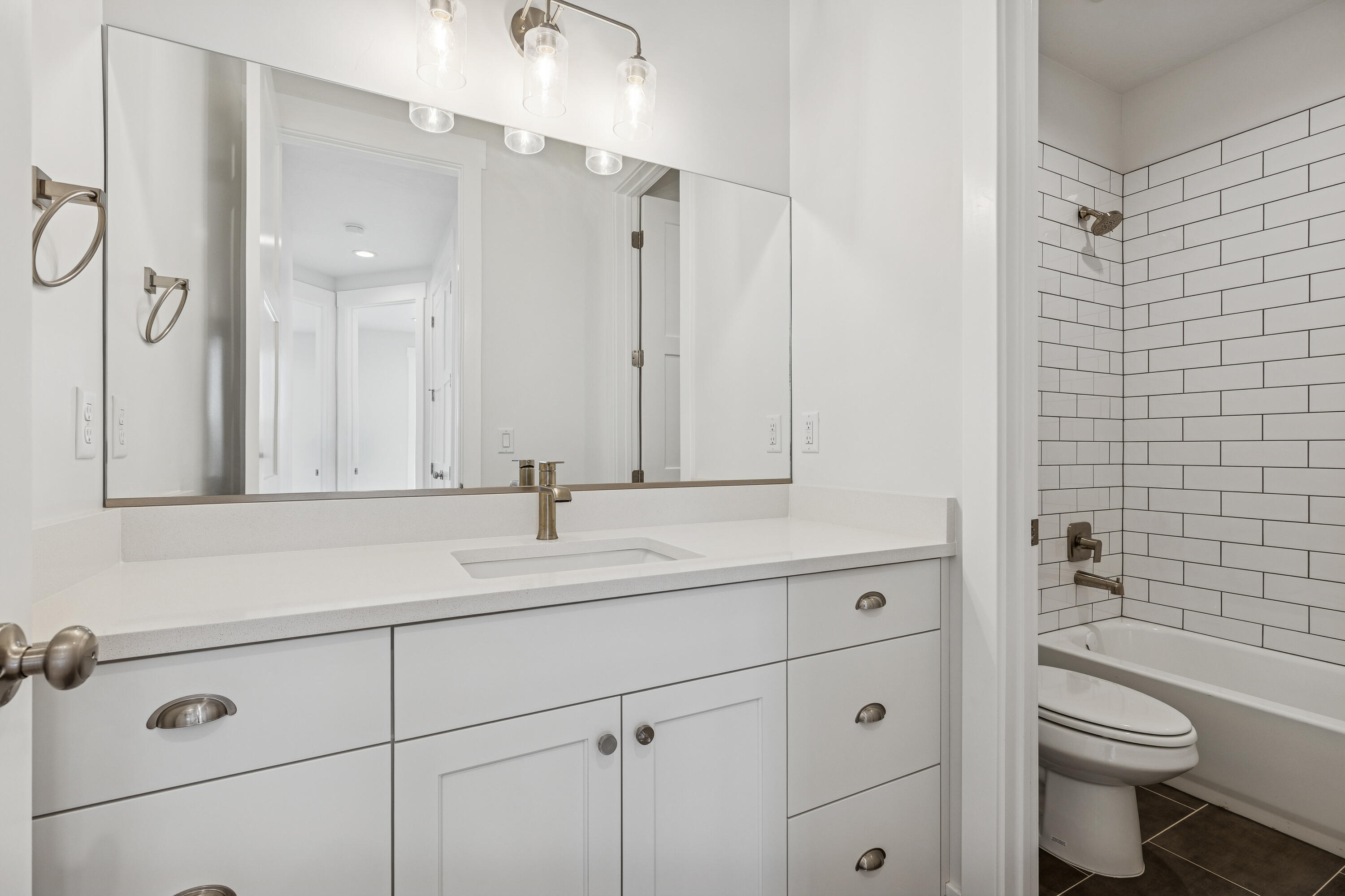 RED SLATE ESTATES - Residential