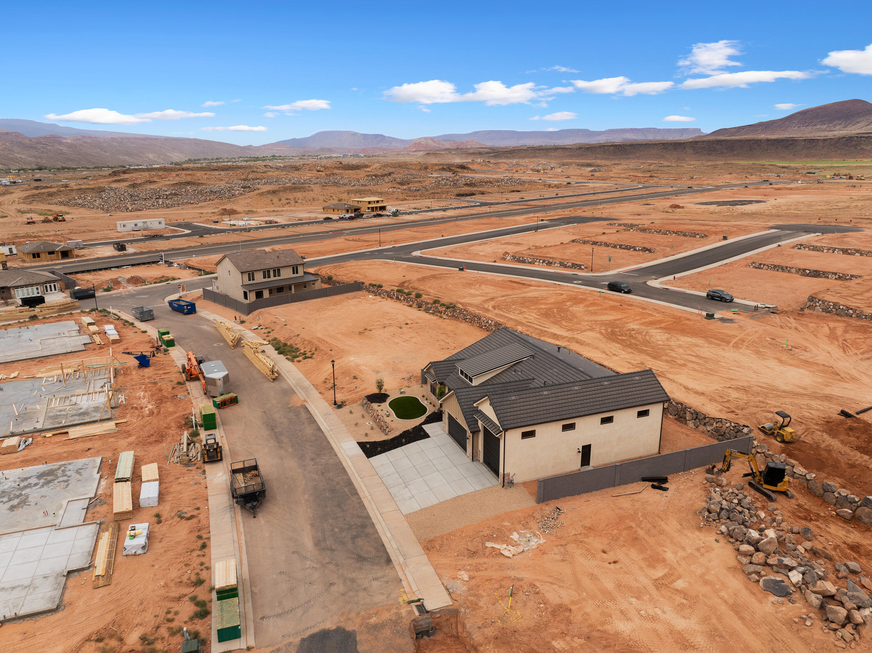 RED SLATE ESTATES - Residential