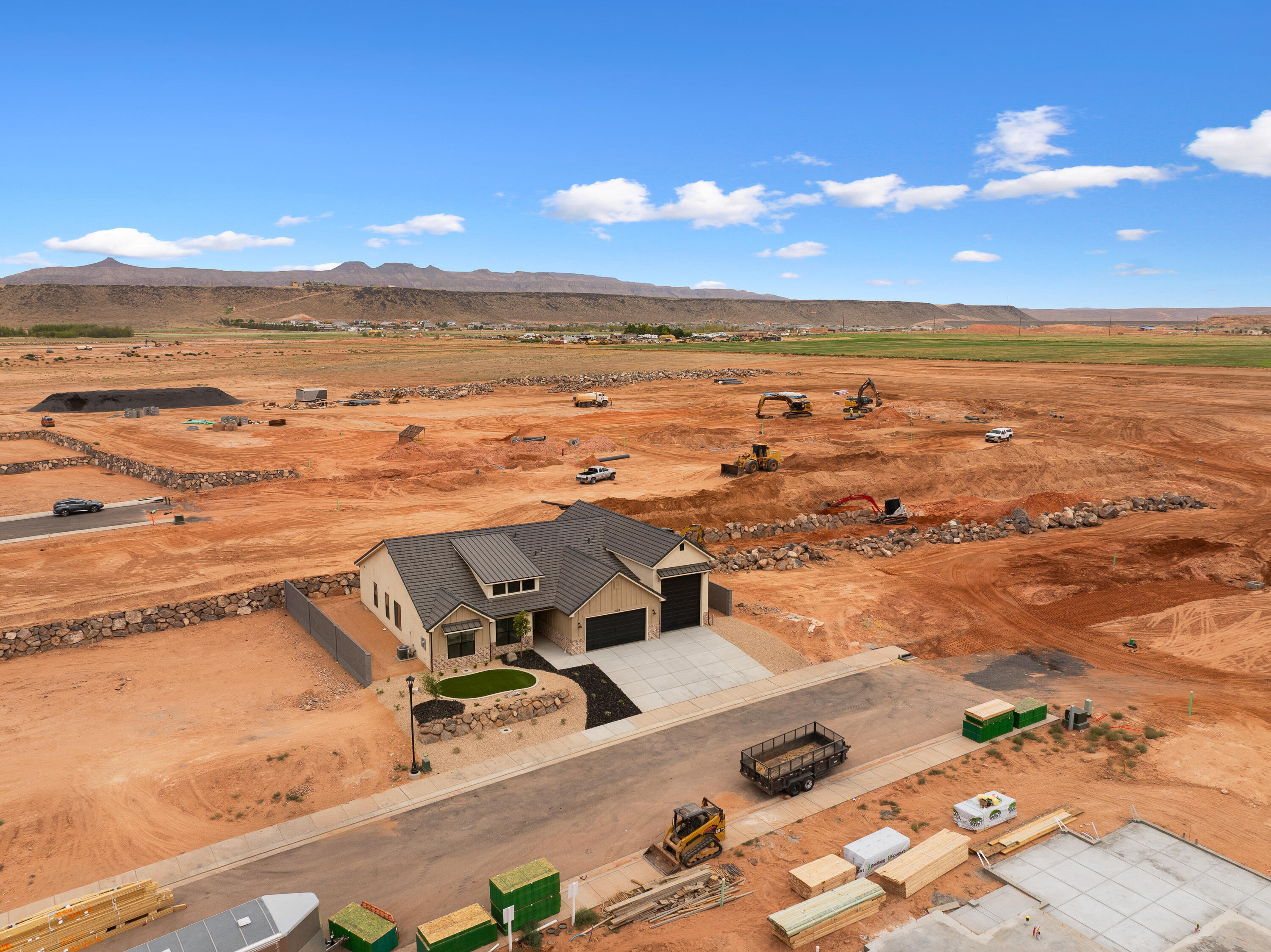 RED SLATE ESTATES - Residential