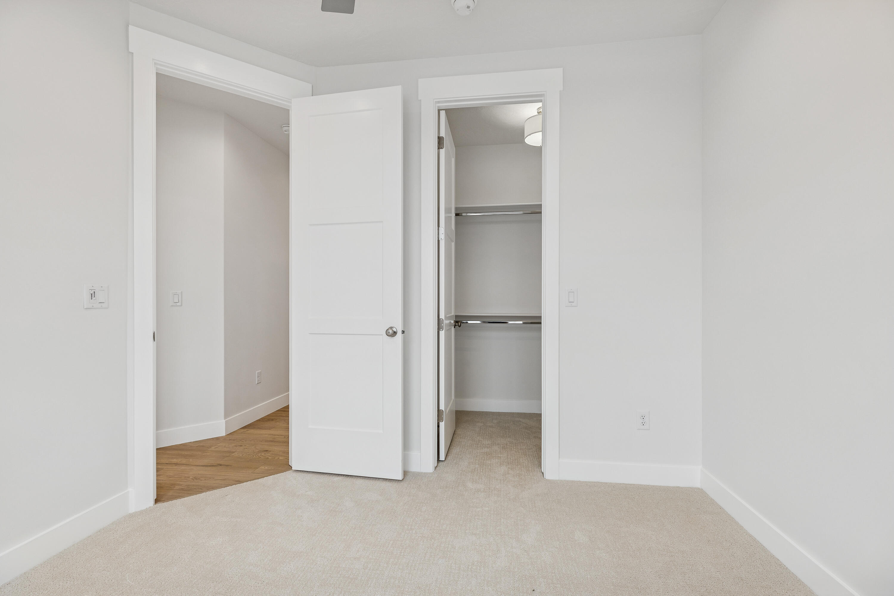 RED SLATE ESTATES - Residential