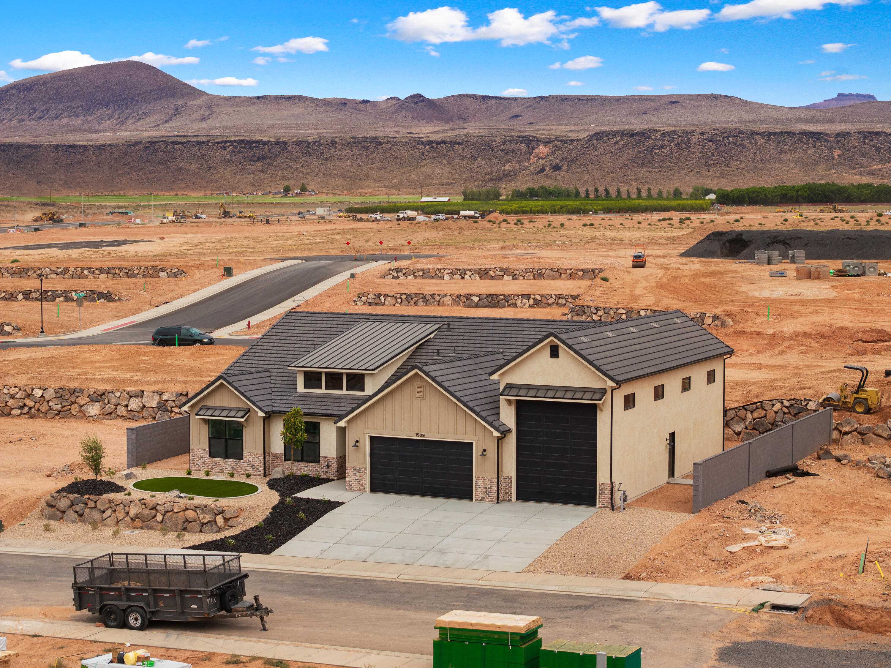 RED SLATE ESTATES - Residential