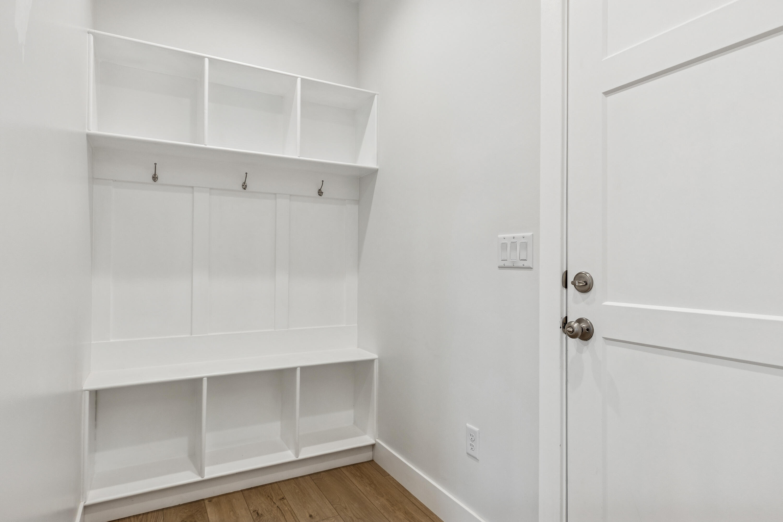 RED SLATE ESTATES - Residential