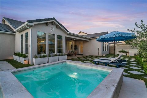 Tiny photo for 711 W Juniper Hill DR, Saint George, UT 84790 (MLS # 26-271871)