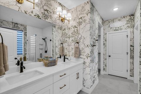 Tiny photo for 711 W Juniper Hill DR, Saint George, UT 84790 (MLS # 26-271871)