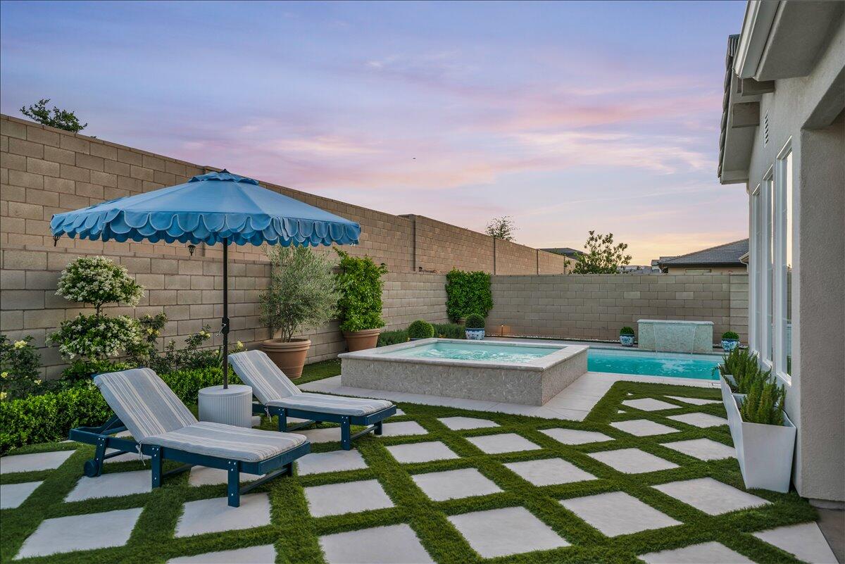 DESERT COLOR SAGE HAVEN - Residential