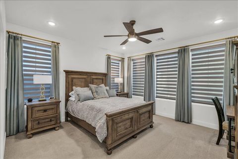 Tiny photo for 711 W Juniper Hill DR, Saint George, UT 84790 (MLS # 26-271871)