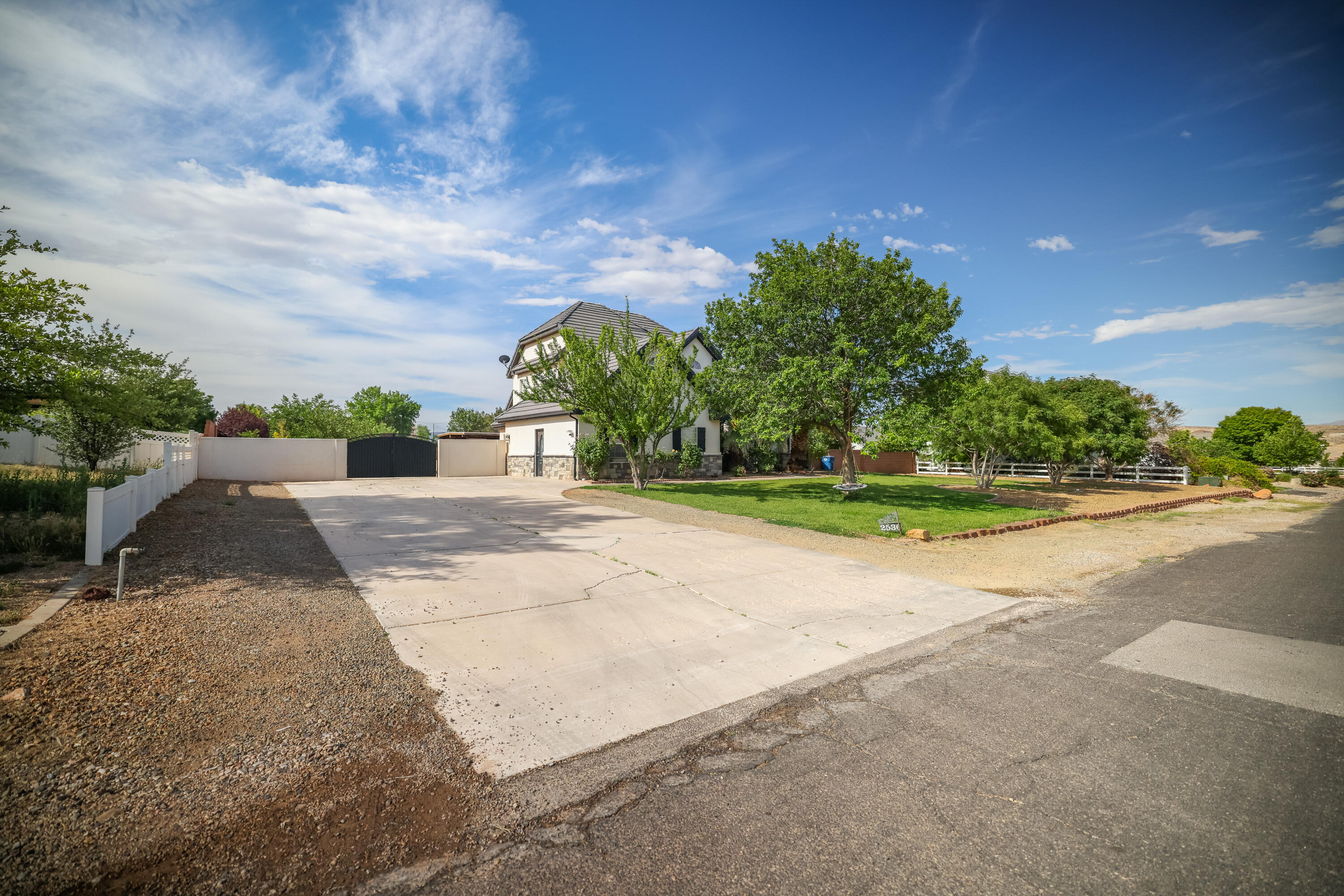 RANCHO VERDE ESTATES - Residential