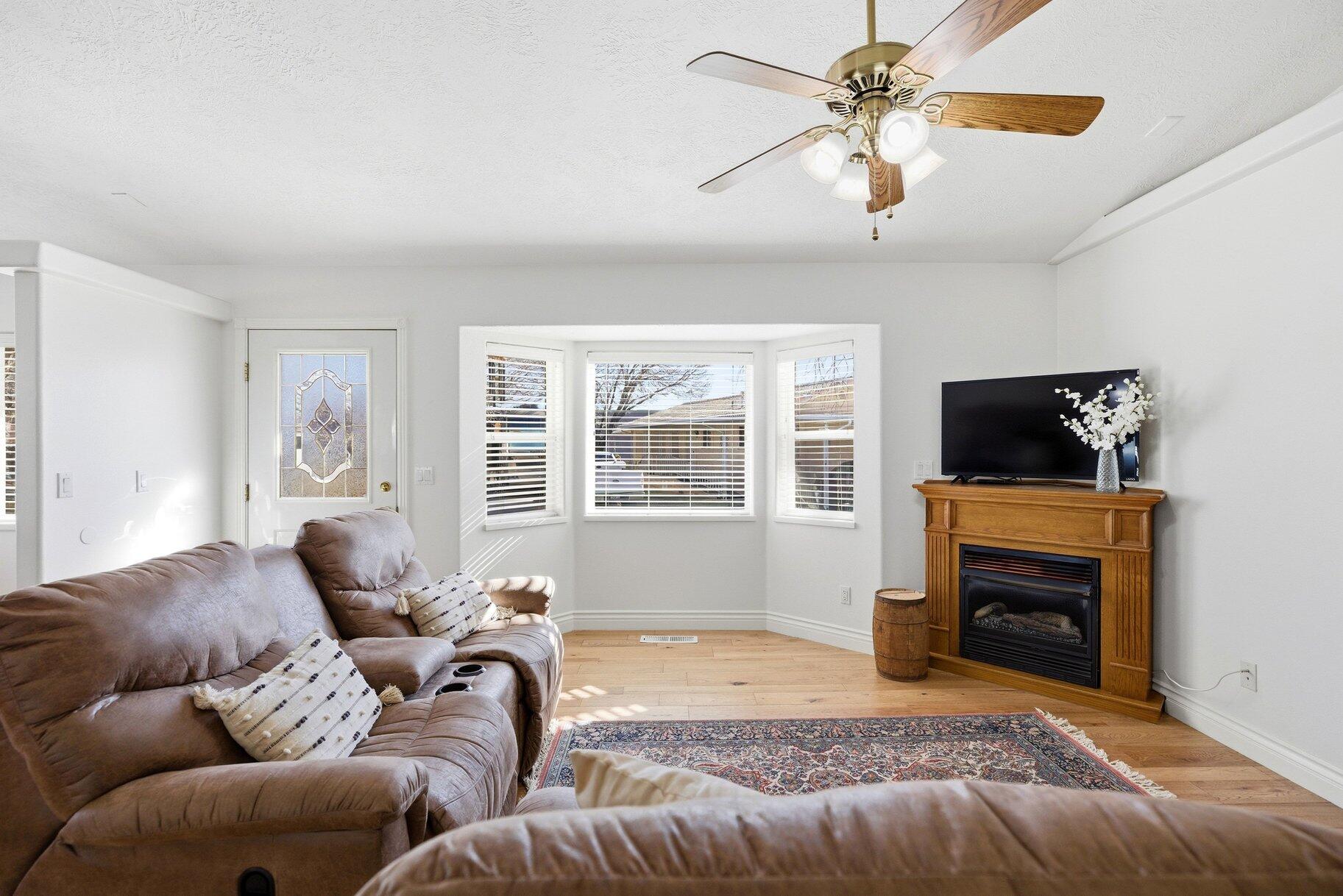 KINGS ROW ESTATES - Residential