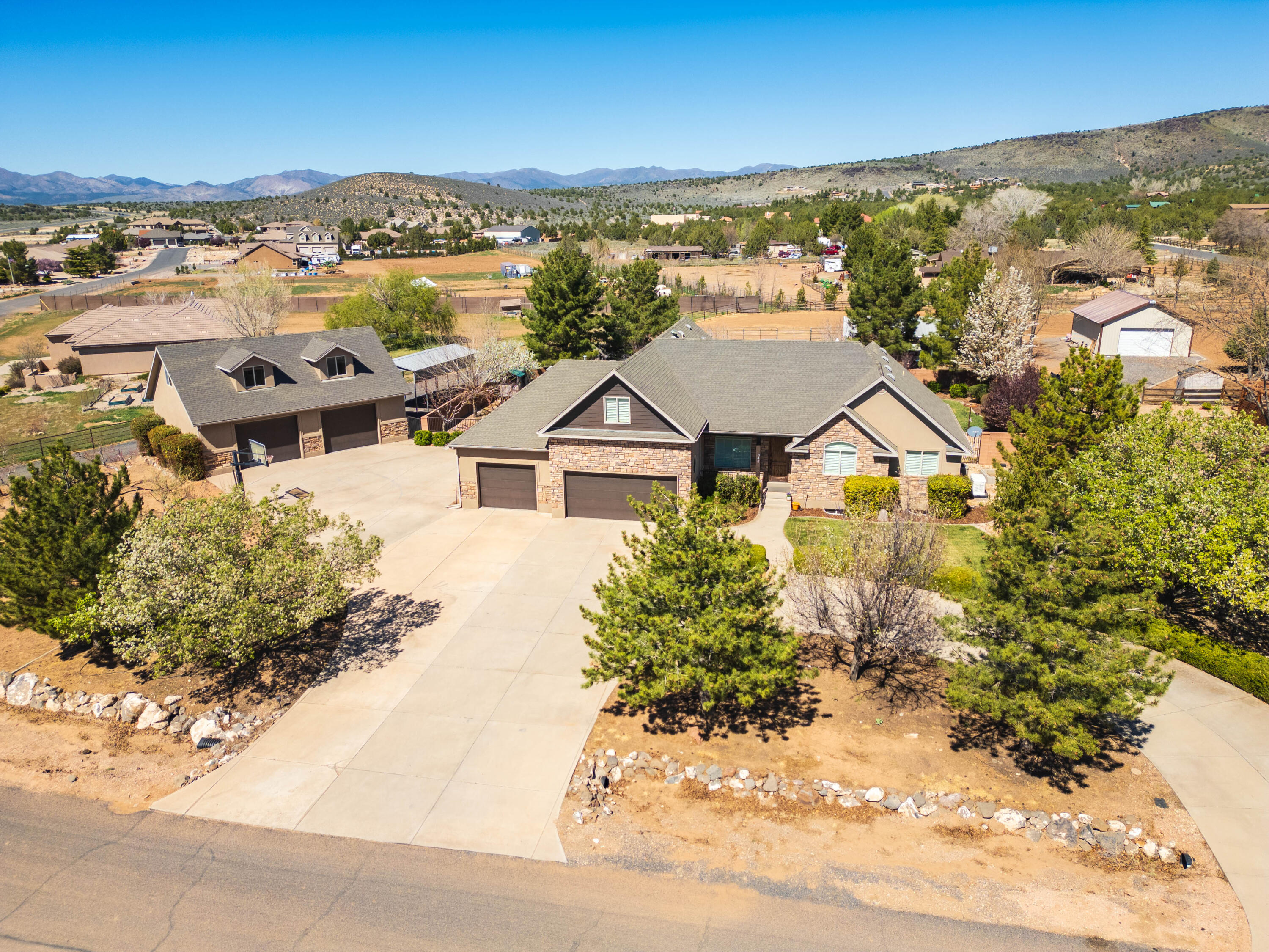 CANYON TRAILS AT DAMMERON VALLEY - Residential
