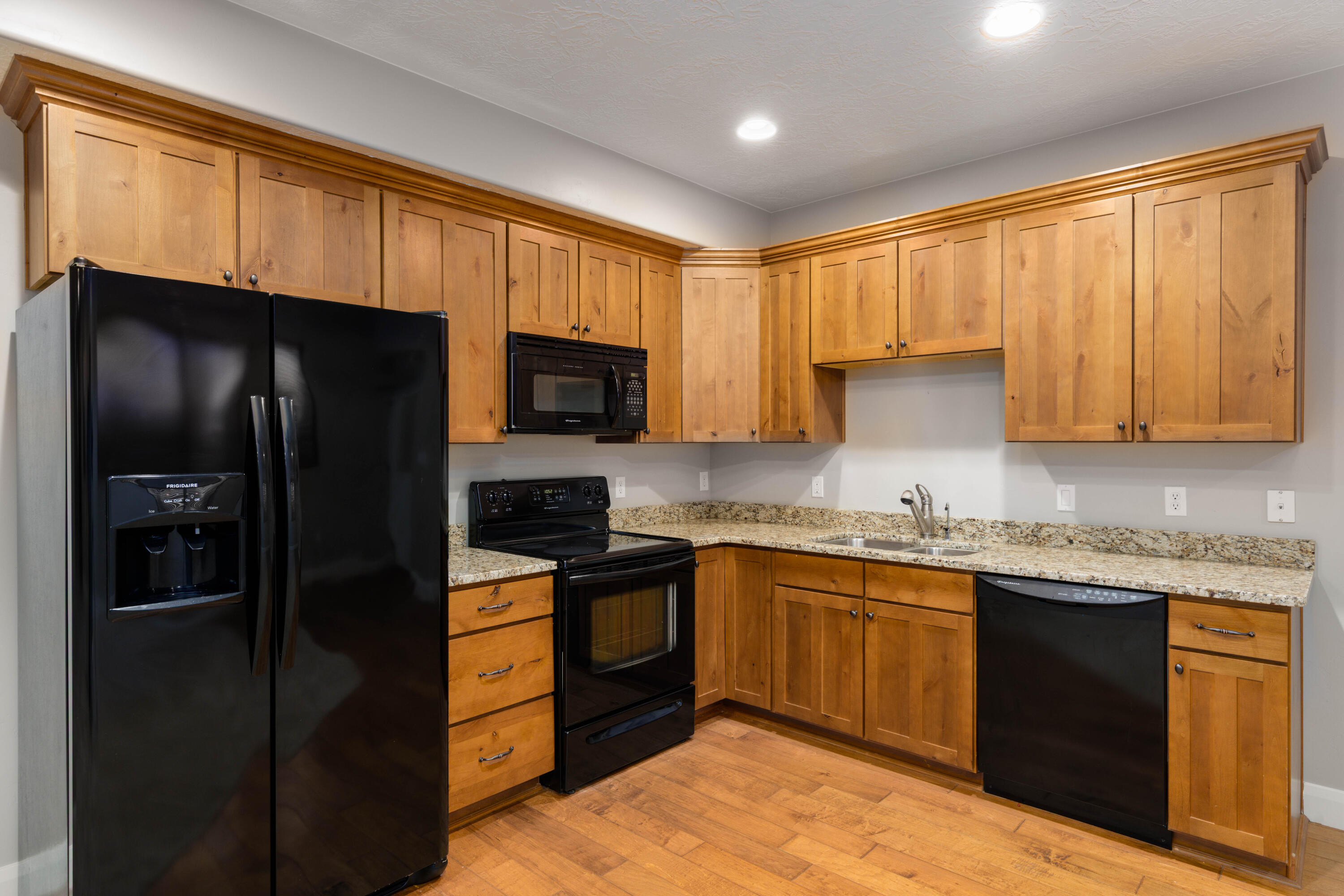 CANYON TRAILS AT DAMMERON VALLEY - Residential