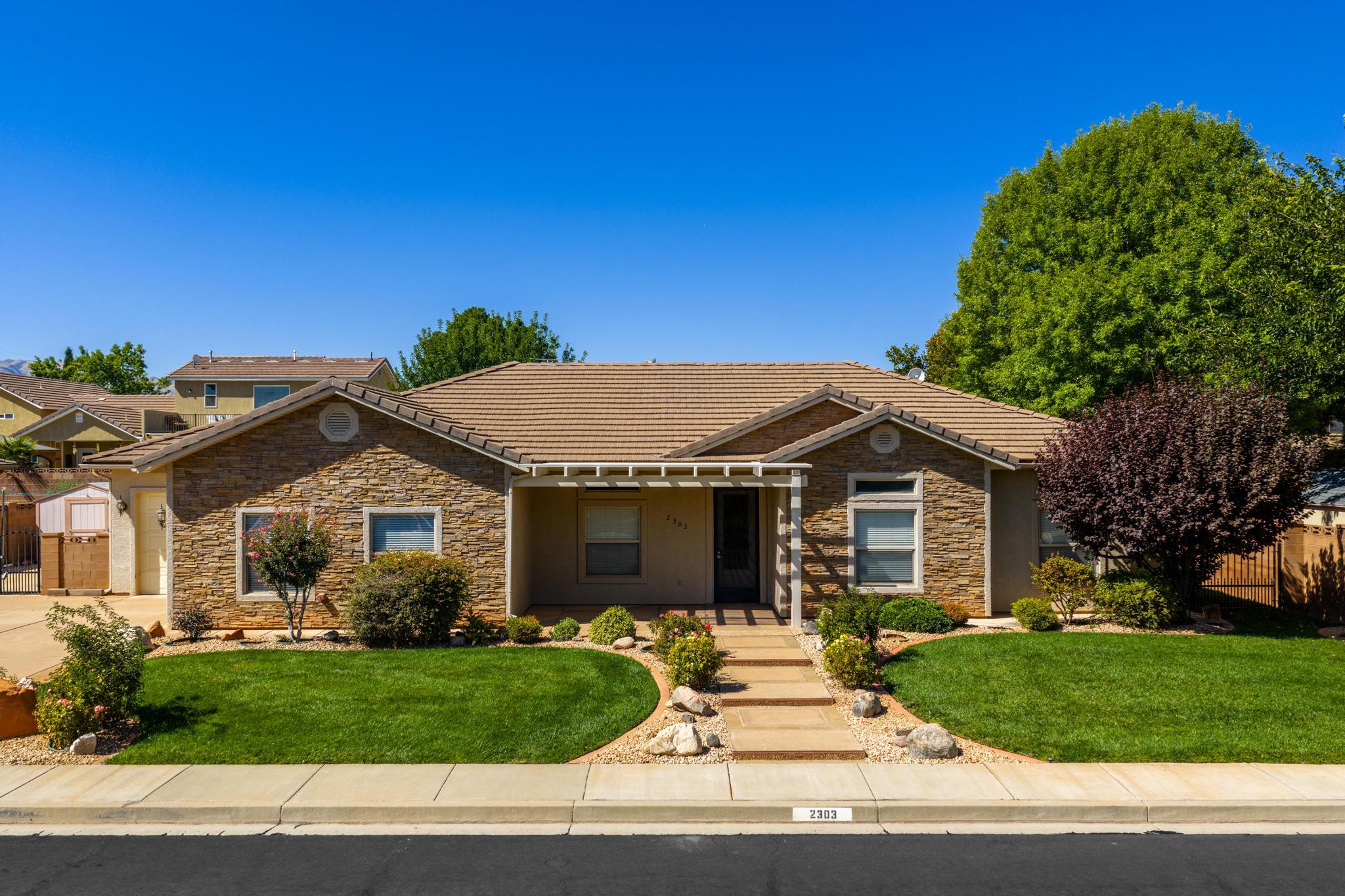 HEIGHTS WEST - Residential