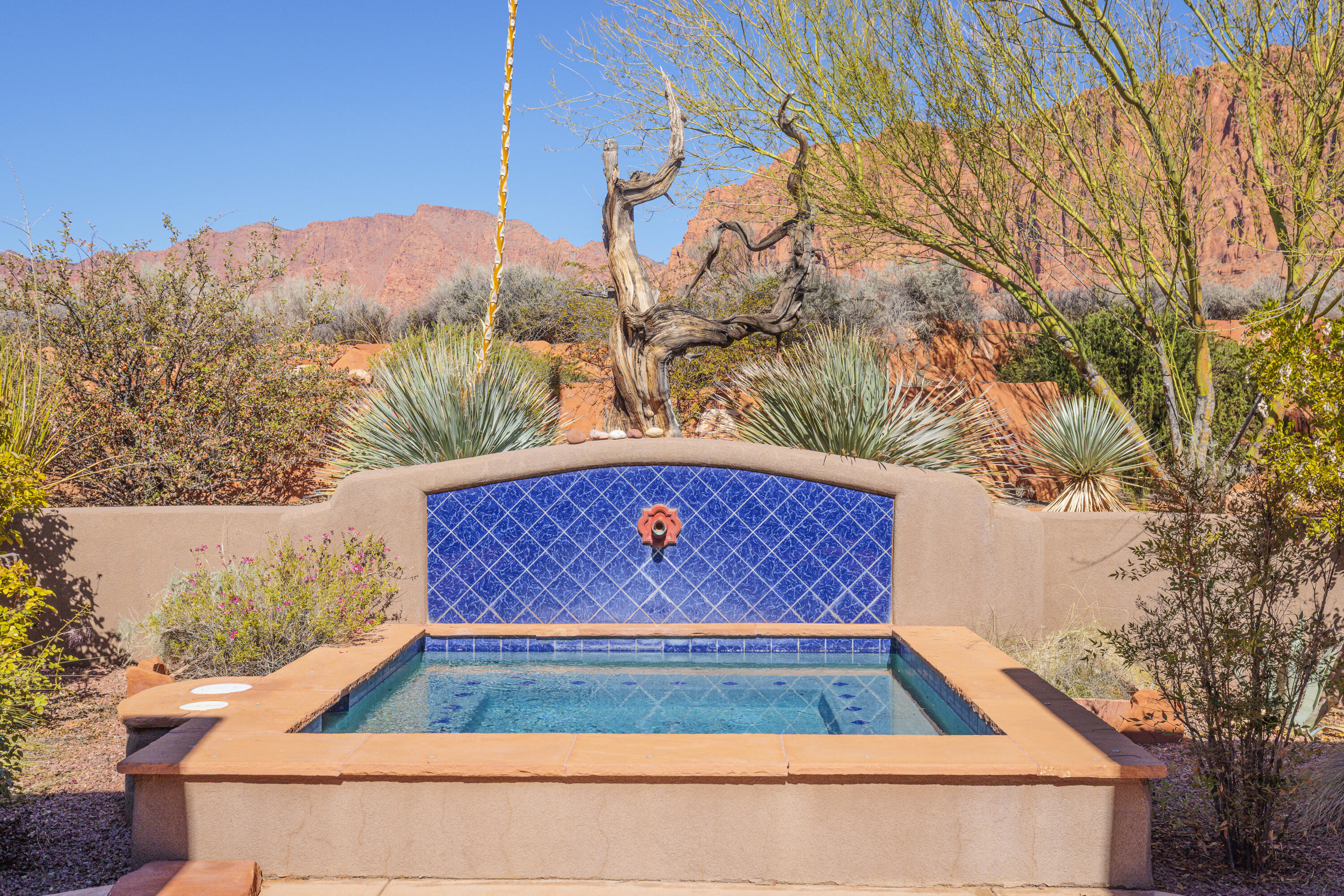 TAVIAWK - Residential