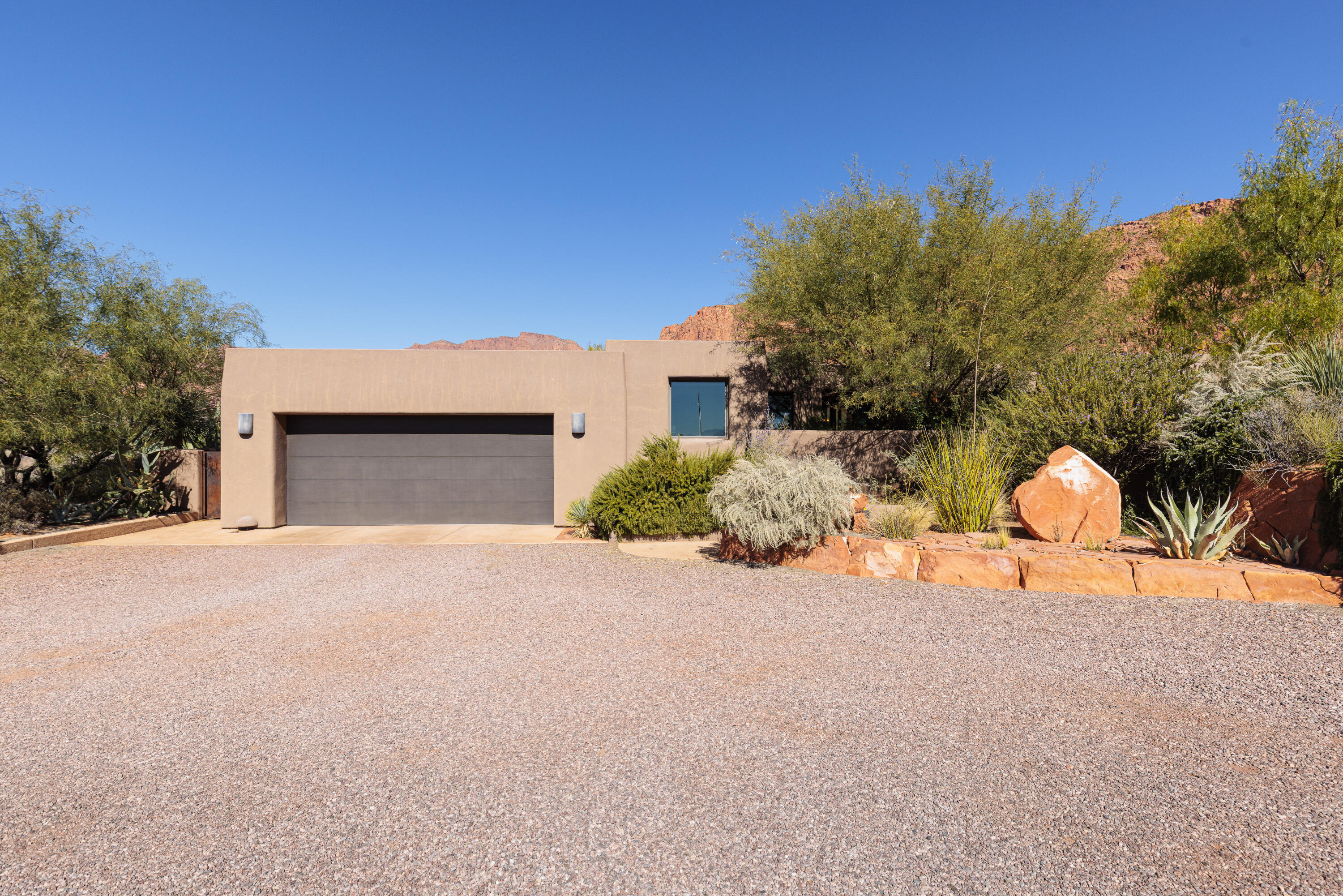 TAVIAWK - Residential