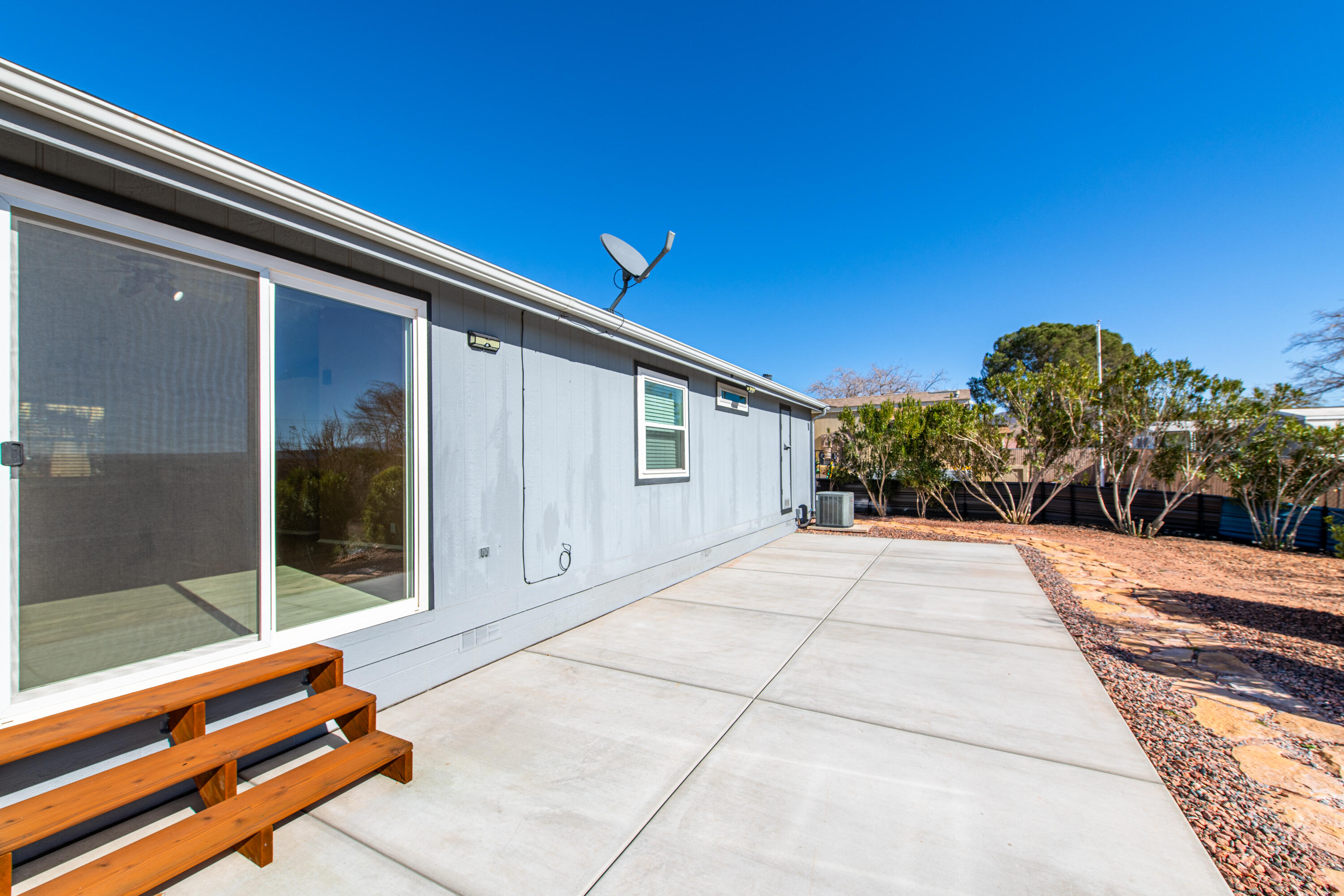 LAVA BLUFF MOBILE HOME PARK - Residential