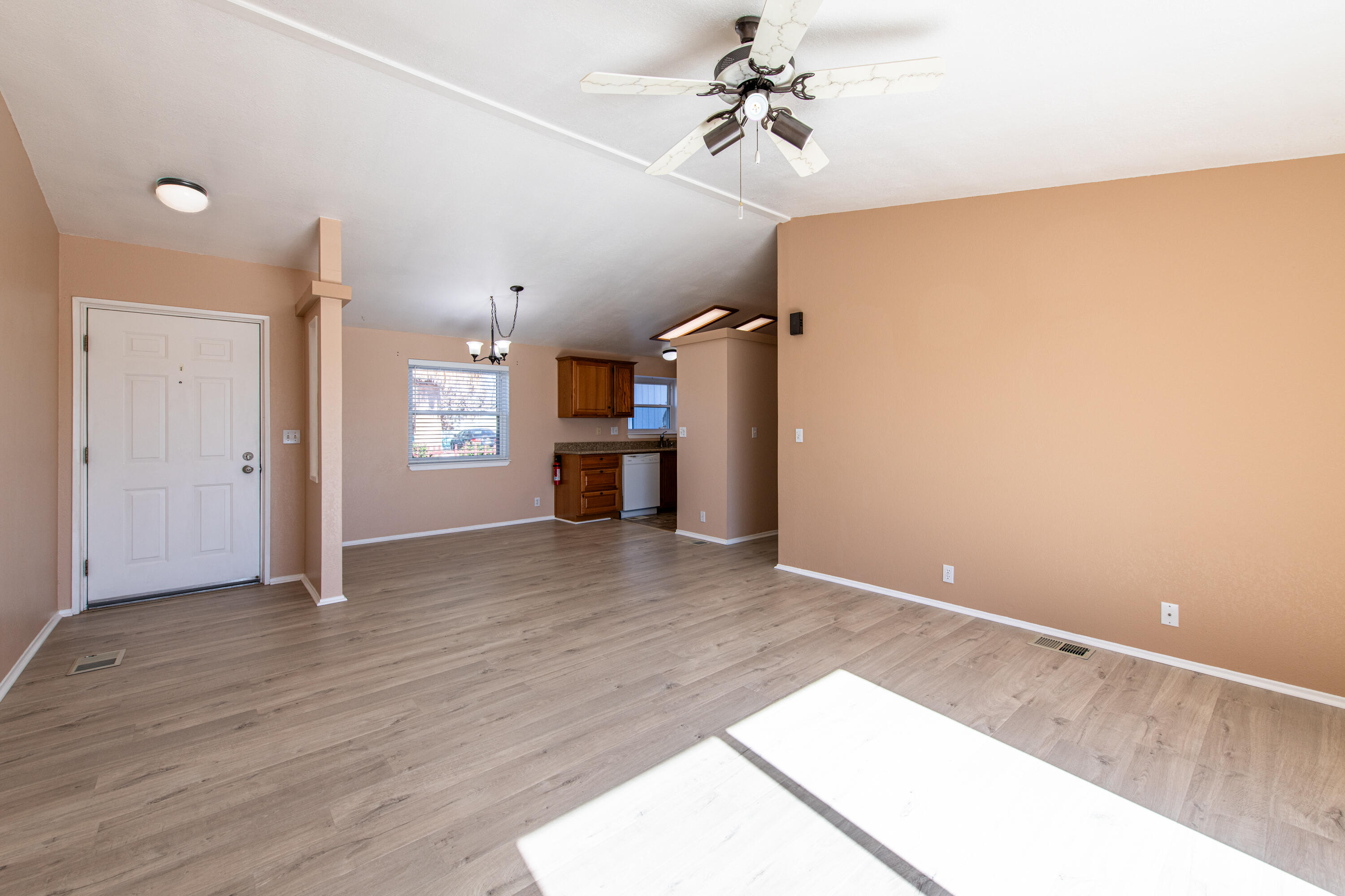 LAVA BLUFF MOBILE HOME PARK - Residential