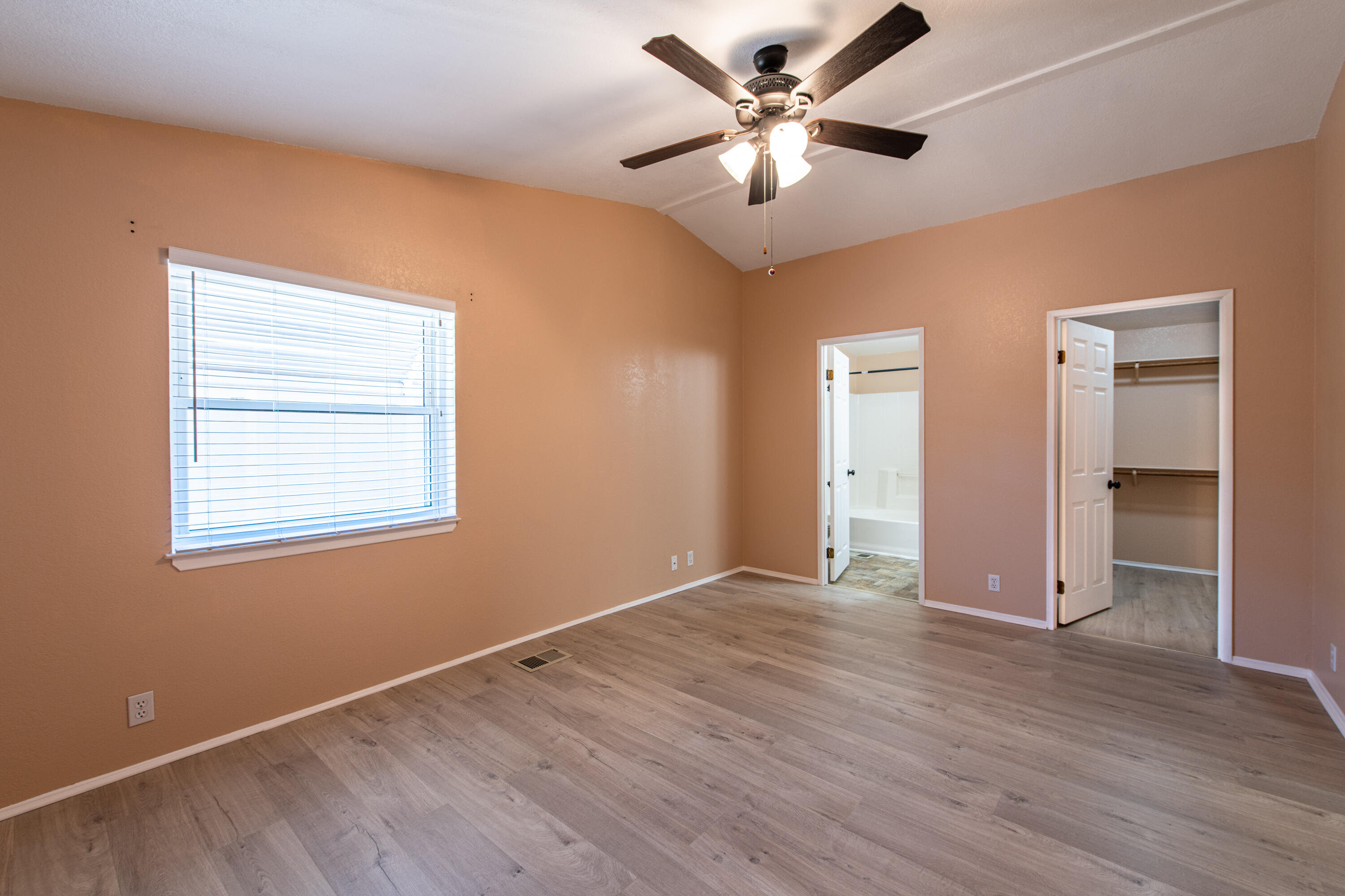 LAVA BLUFF MOBILE HOME PARK - Residential