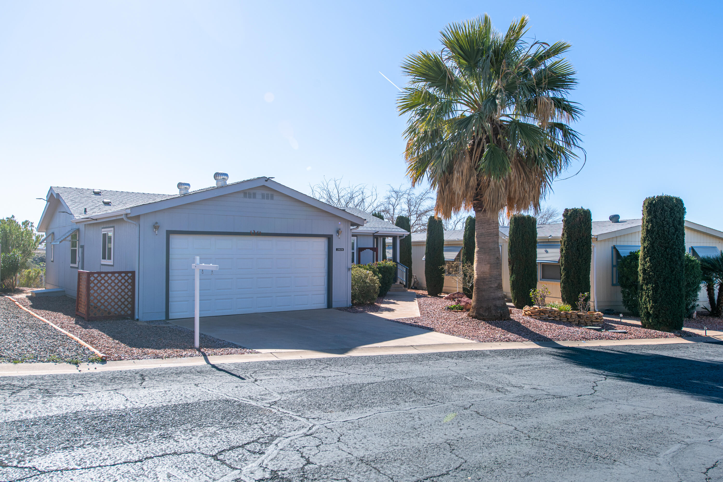 LAVA BLUFF MOBILE HOME PARK - Residential